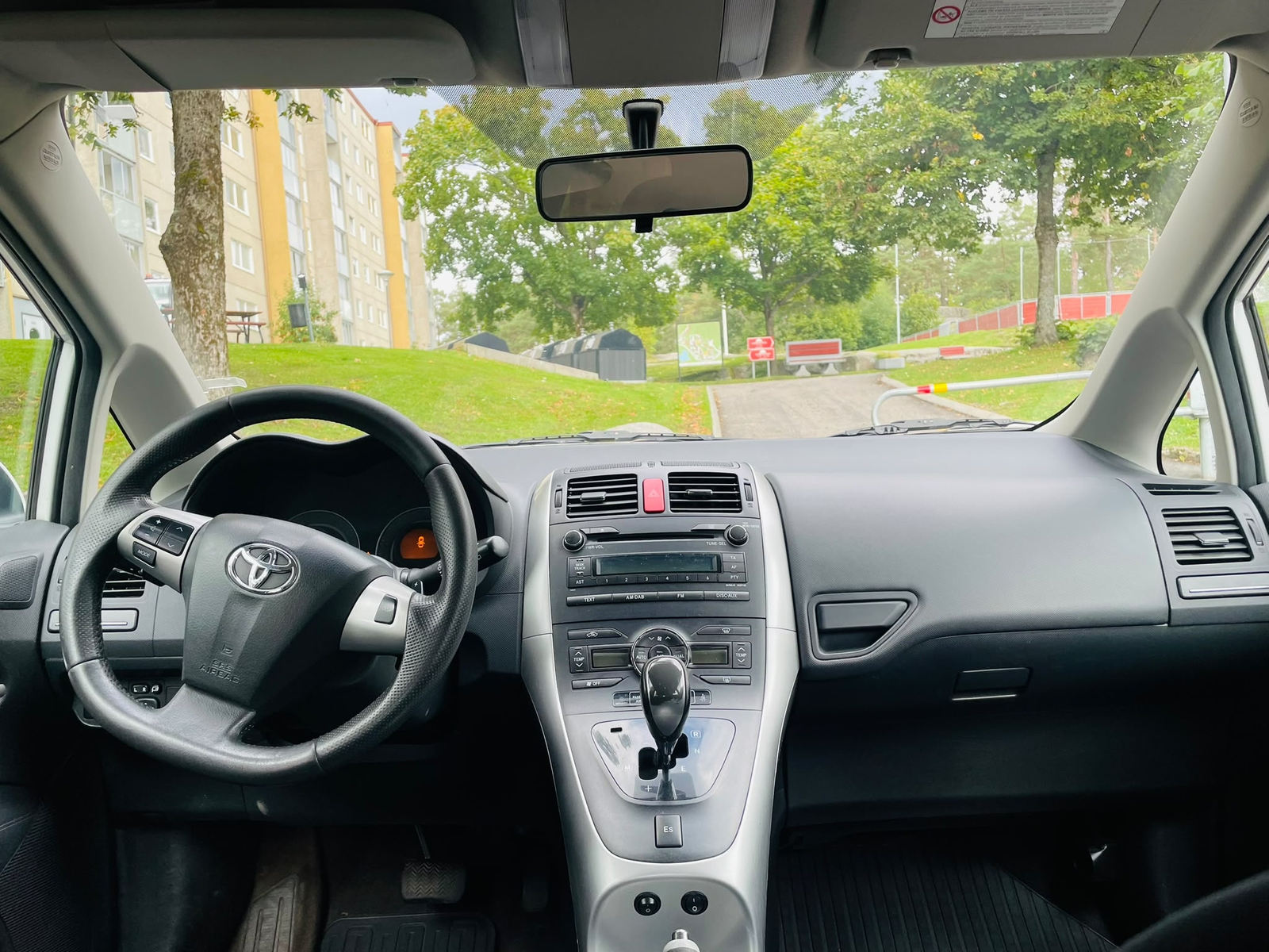 Toyota Auris 2010, bild 5/7