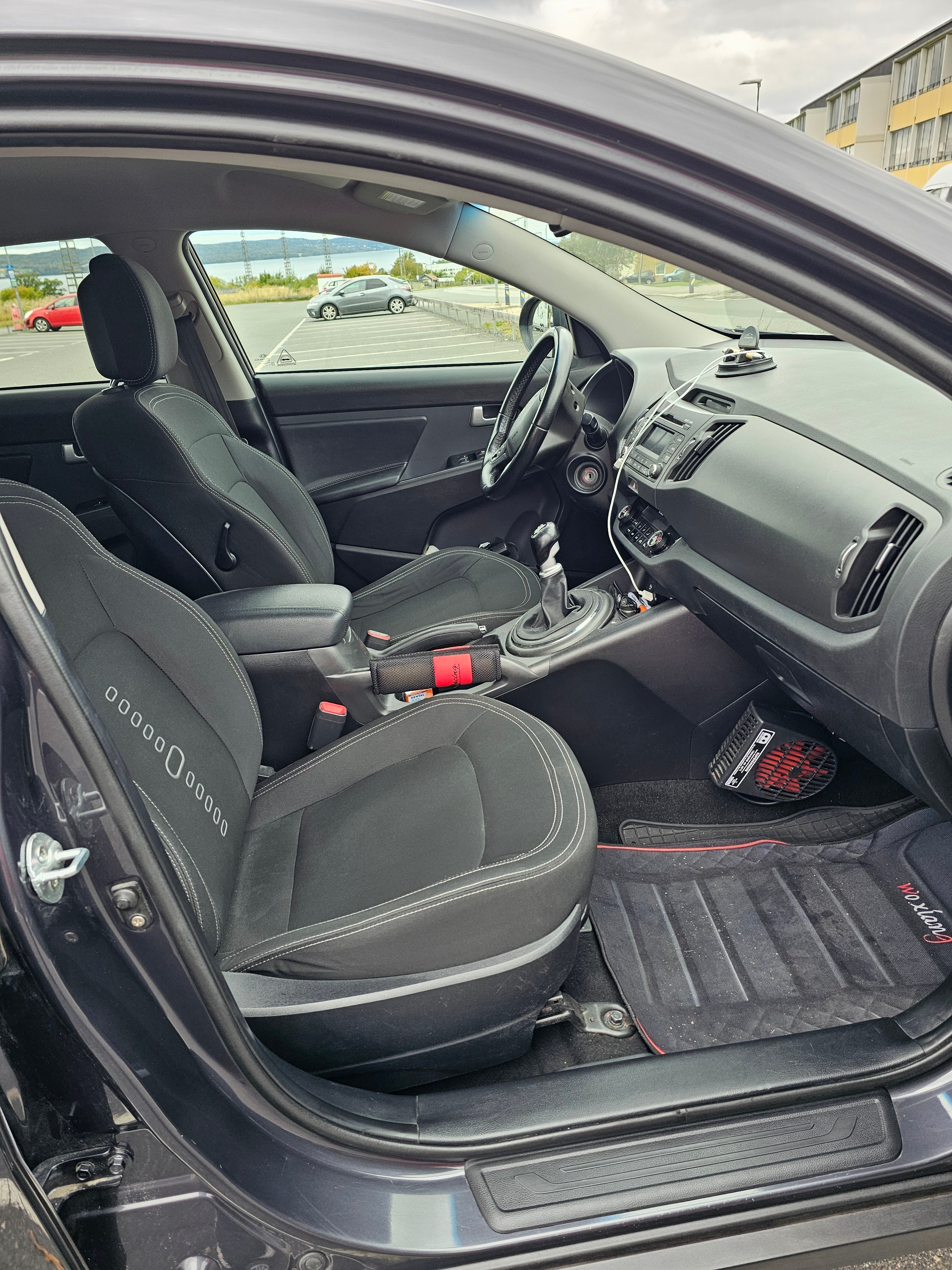 Kia Sportage 1.6 GDI Manuell 2012, bild 6/10