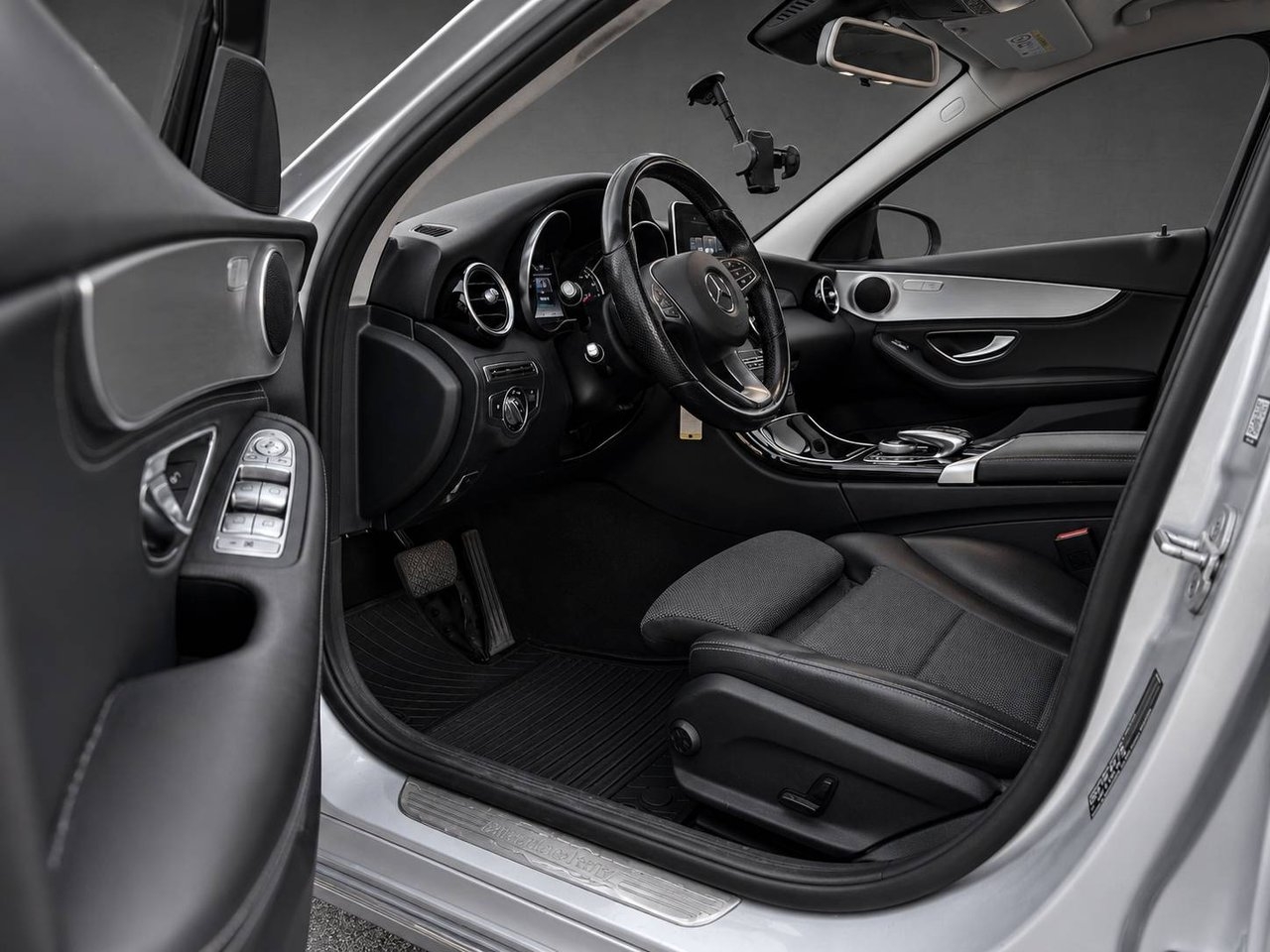 Mercedes-Benz C 2015, kuva 7/10