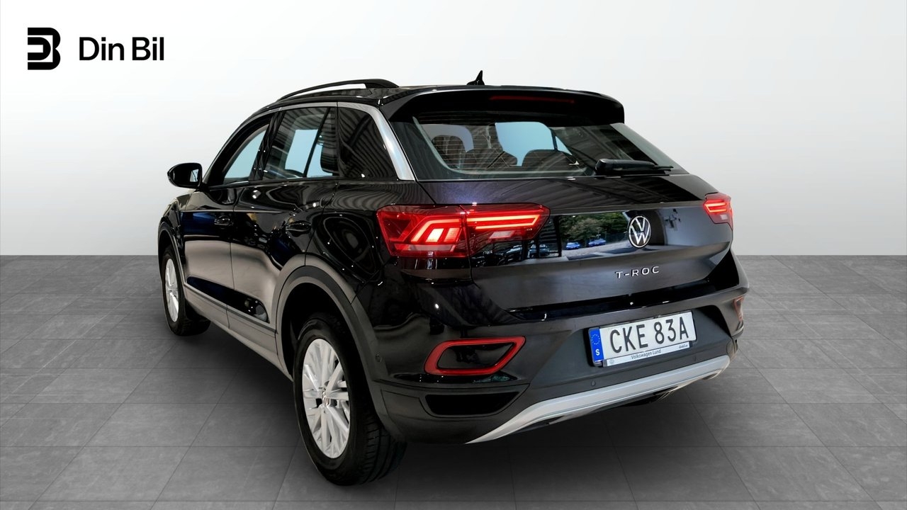 Volkswagen T-Roc 2023, photo 3/10