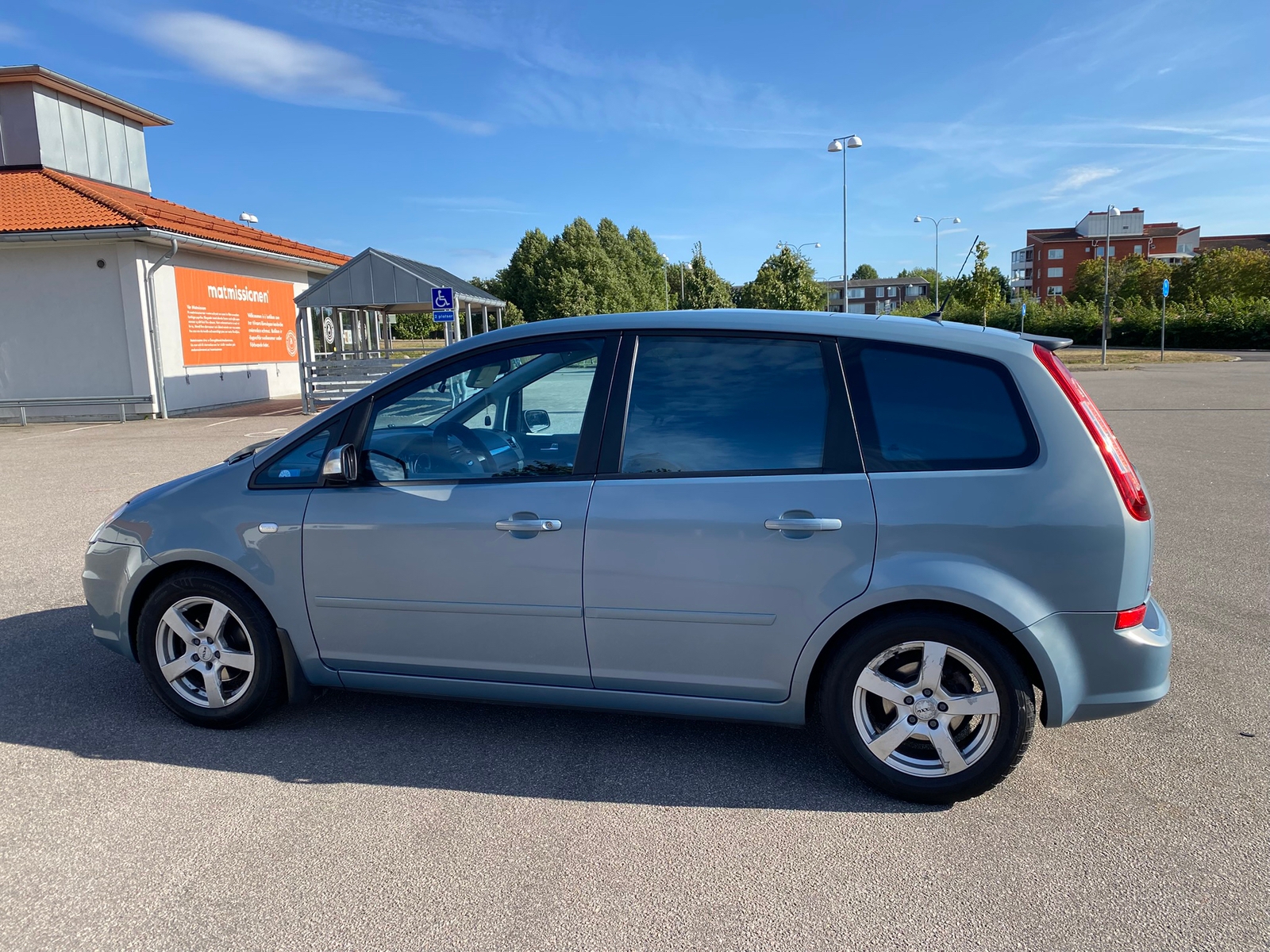 Ford C-Max 1.8 Flexifuel Manuell 2008, bild 2/10