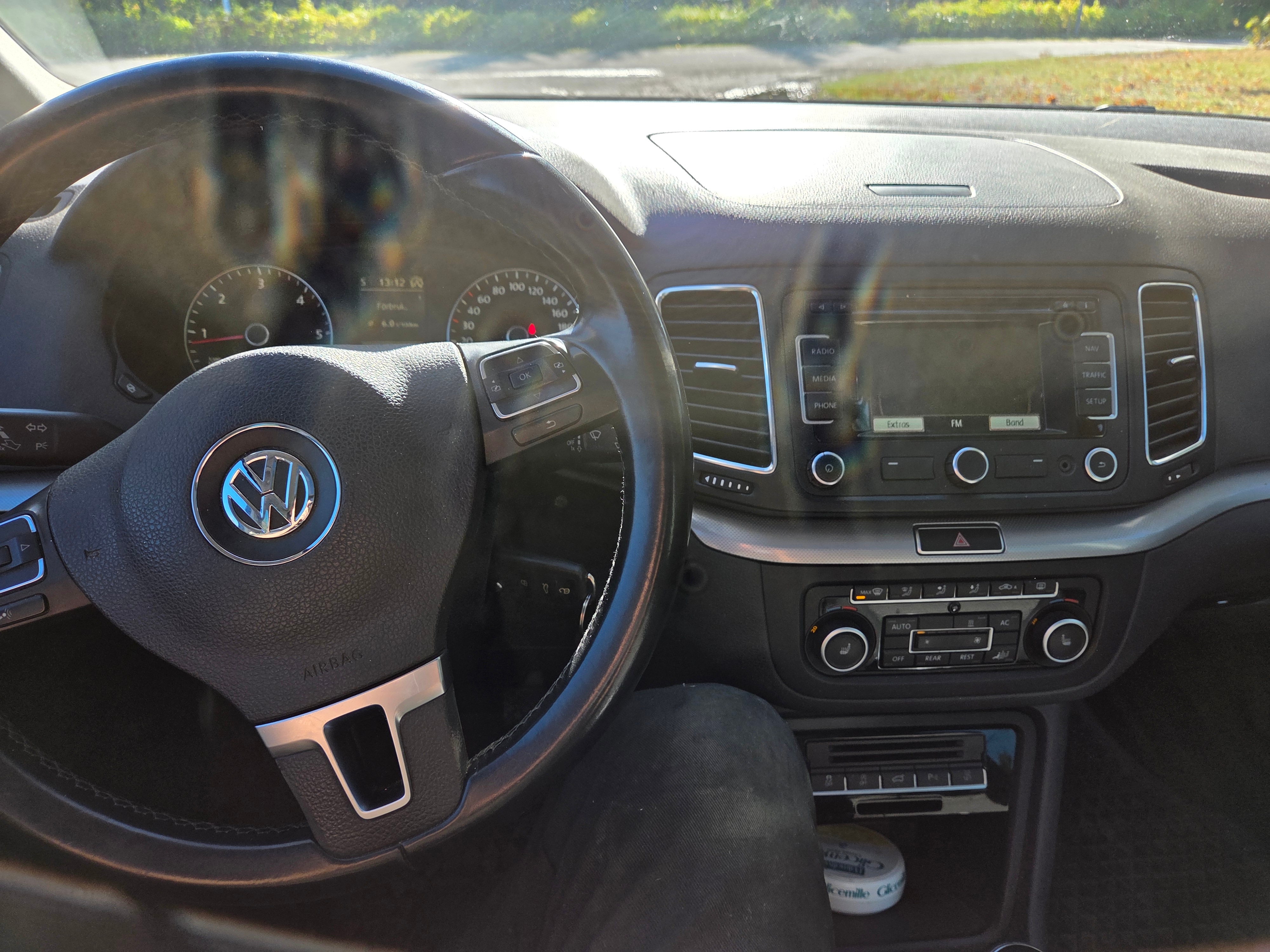 Volkswagen Sharan 2012, bild 2/8
