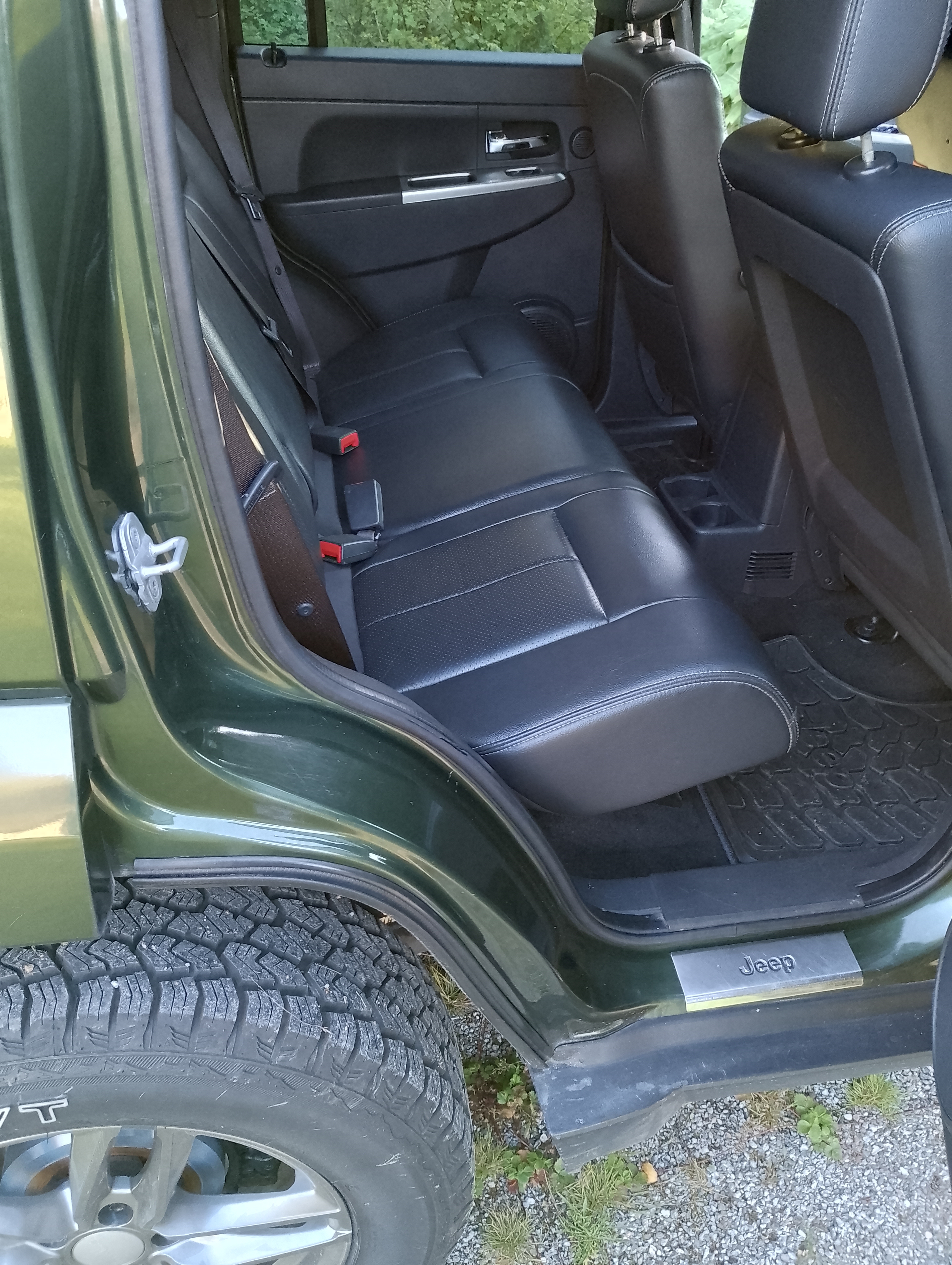 Jeep Cherokee 2.8 CRD 4WD Automatisk 2009, bild 6/8