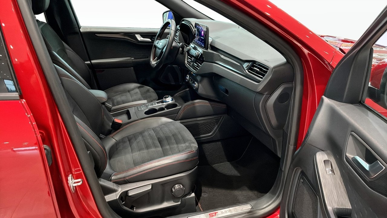 Ford Kuga Plug-In Hybrid ST-Line,225hk 2020, photo 3/10