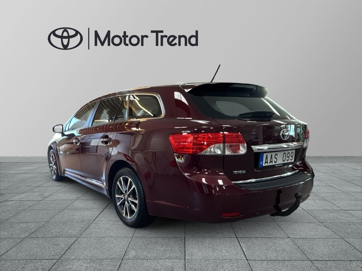 Toyota Avensis 1.8 KOMBI BUSINESS B1 2013, photo 2/10