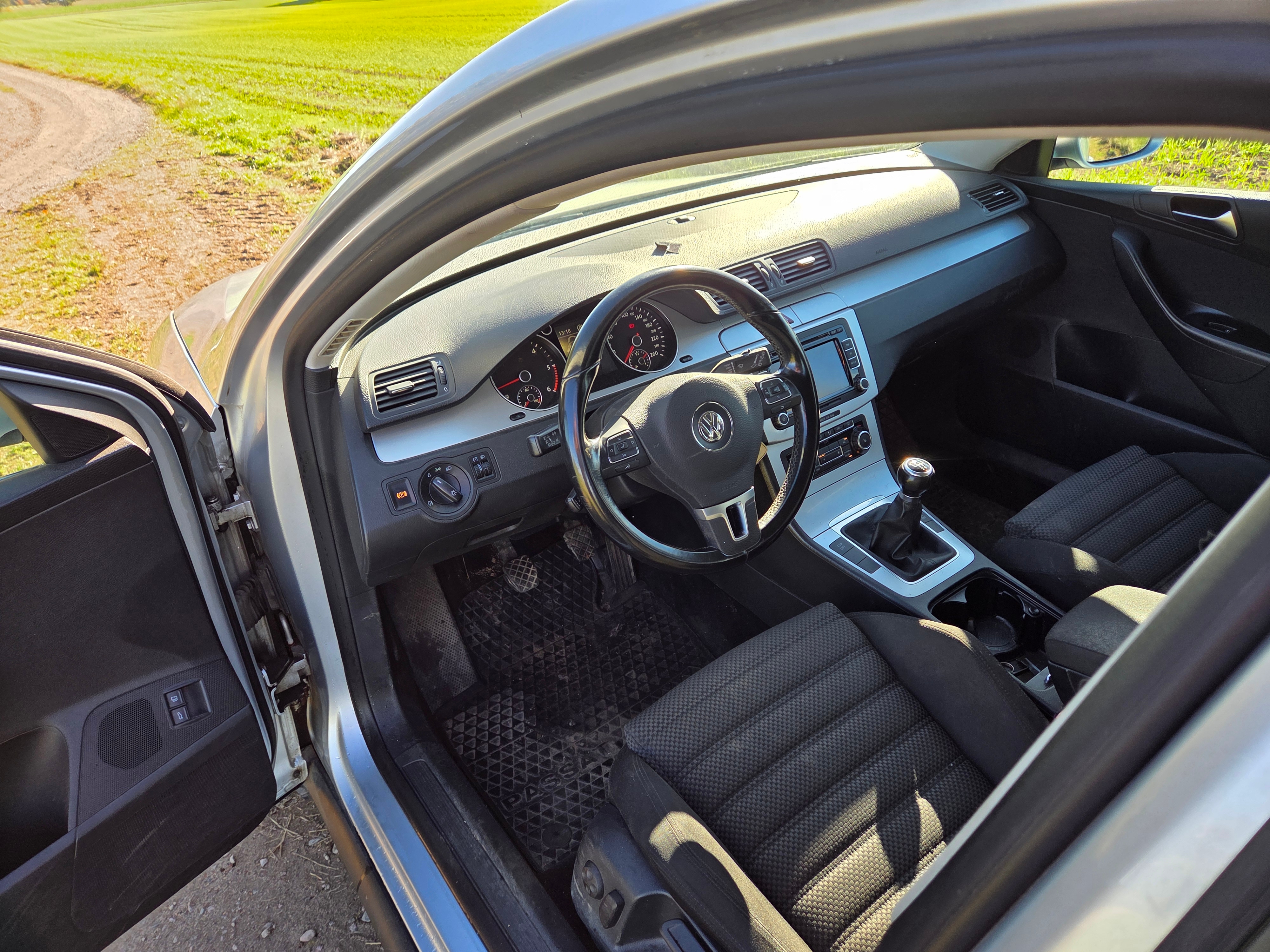 Volkswagen Passat 2010, bild 5/7