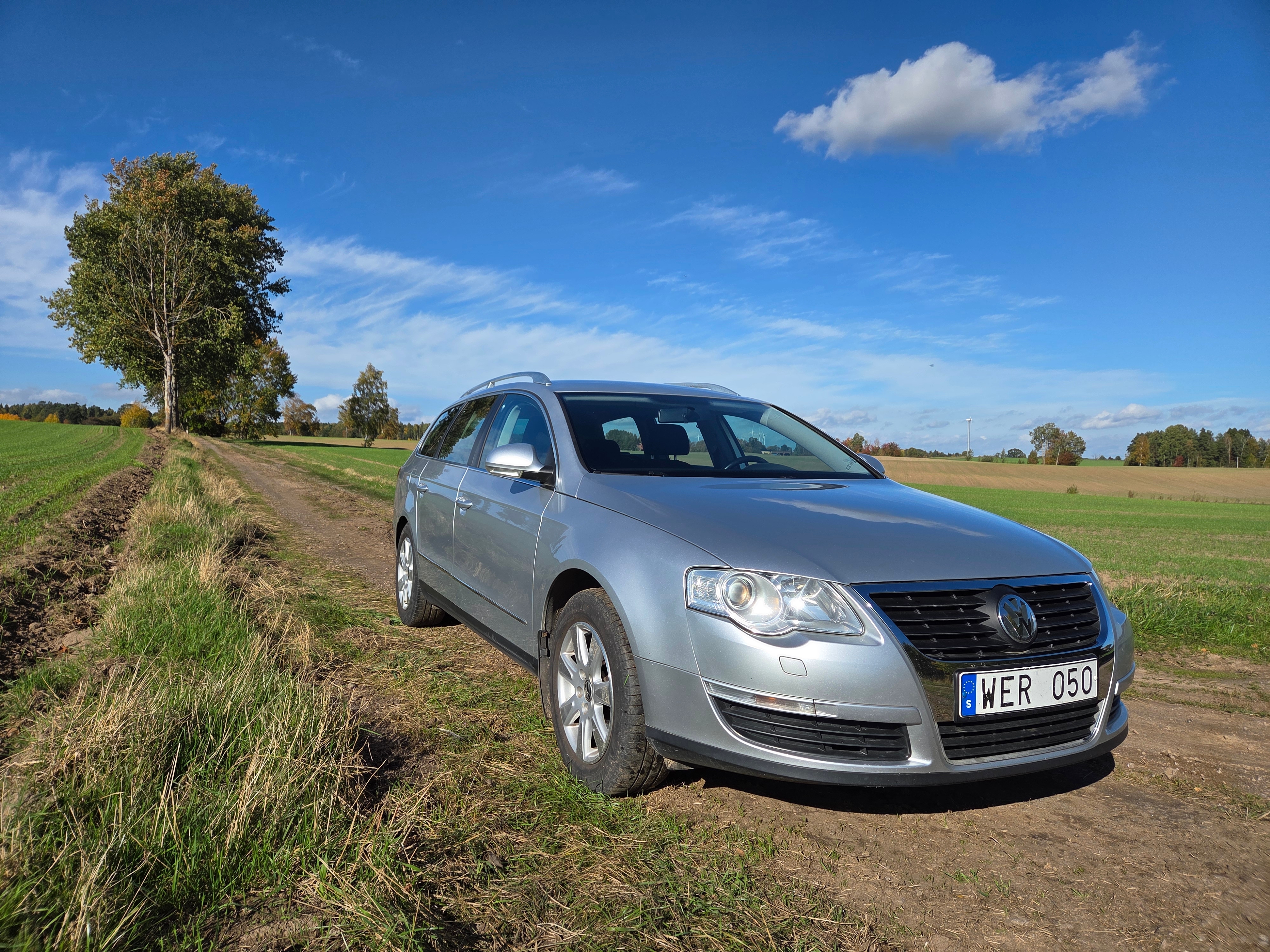 Volkswagen Passat 2010, bild 3/7