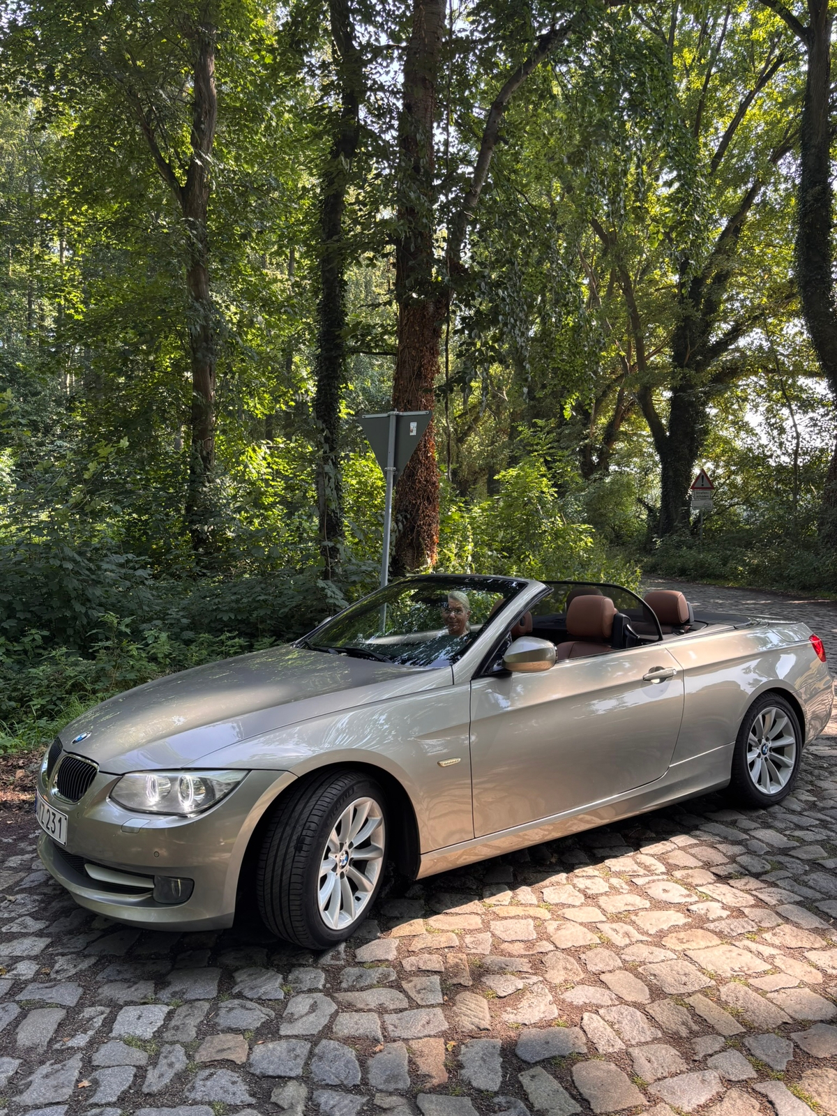 BMW 325 2011, bild 2/7