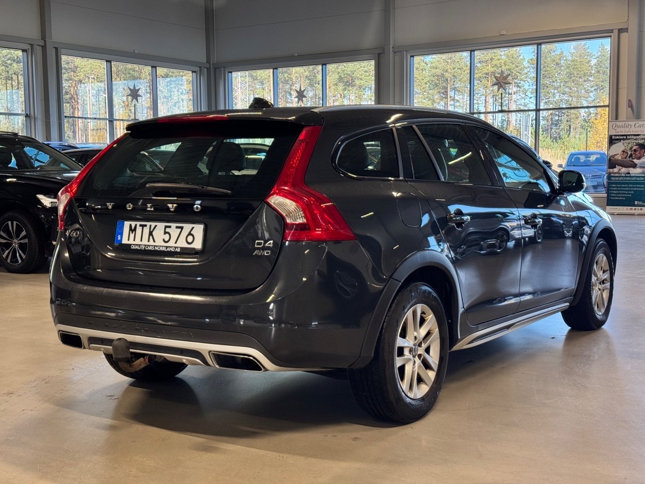 Volvo V60 Cross Country 2016, kuva 4/10