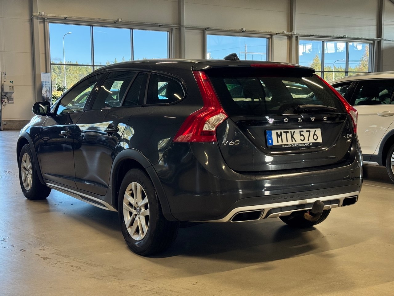 Volvo V60 Cross Country 2016, kuva 6/10