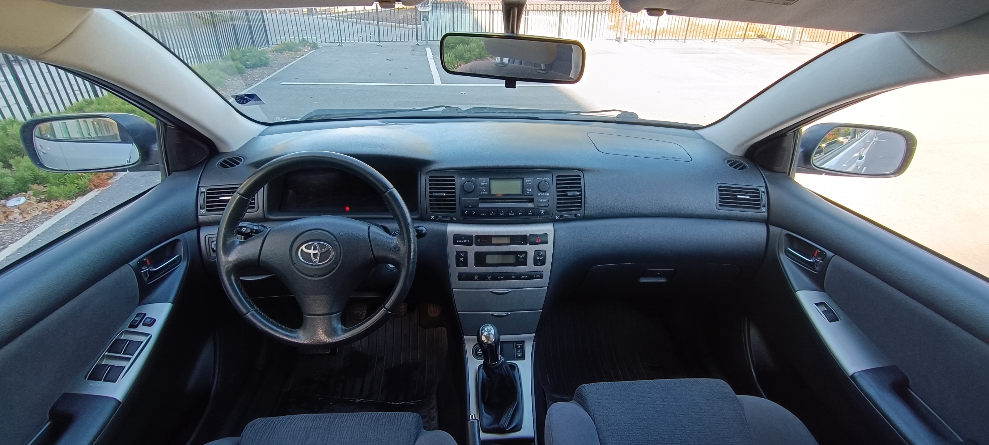 Toyota Corolla 2004, bild 5/6