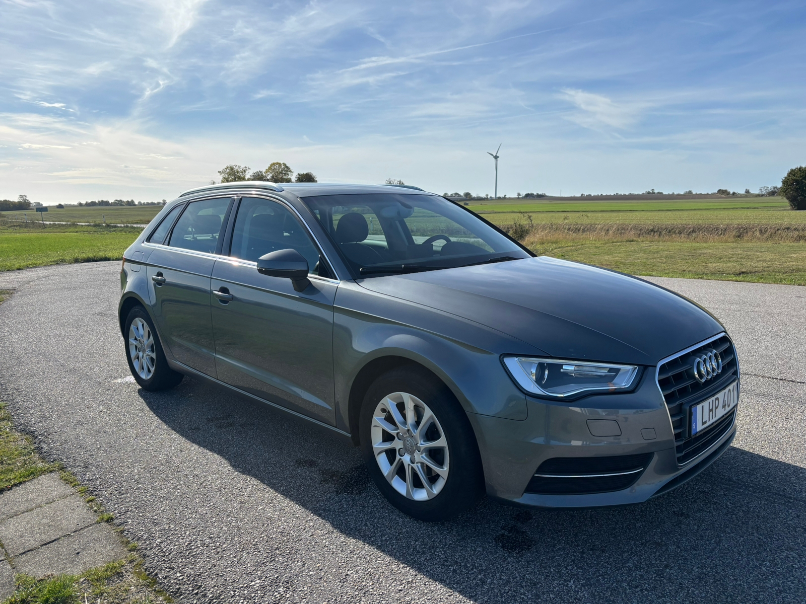 Audi A3 Sportback 1.4 TFSI S Tronic 2015, bild 2/5