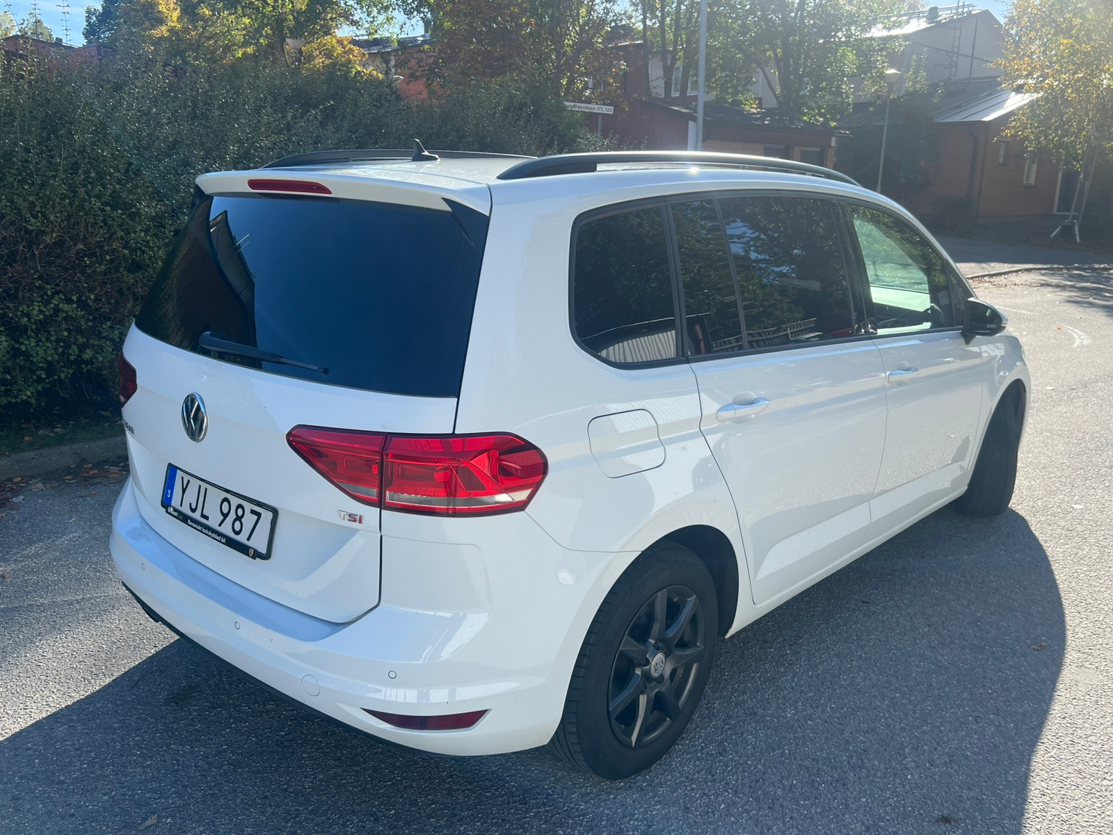 Volkswagen Touran 2017, bild 4/10
