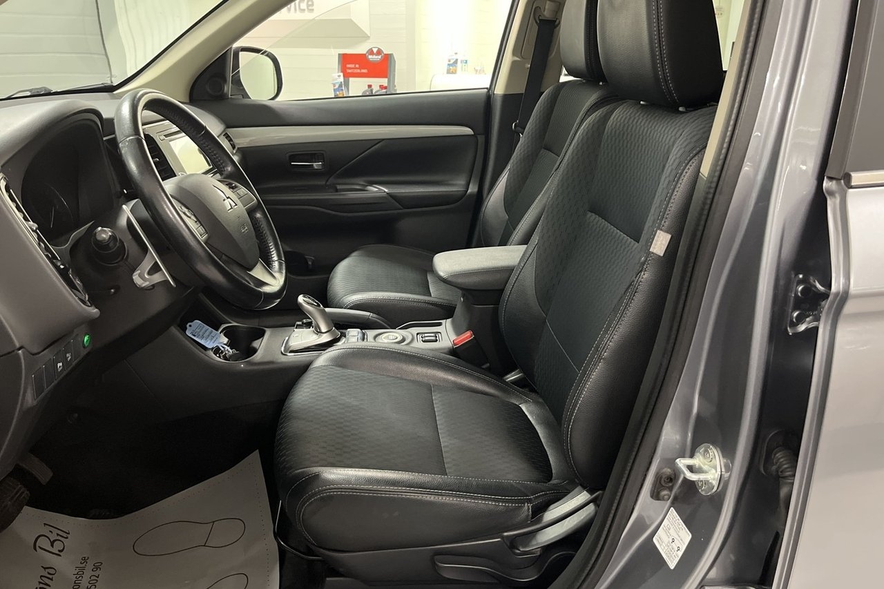 Mitsubishi Outlander PHEV CVT, 203hk AWD 2014, kuva 7/10