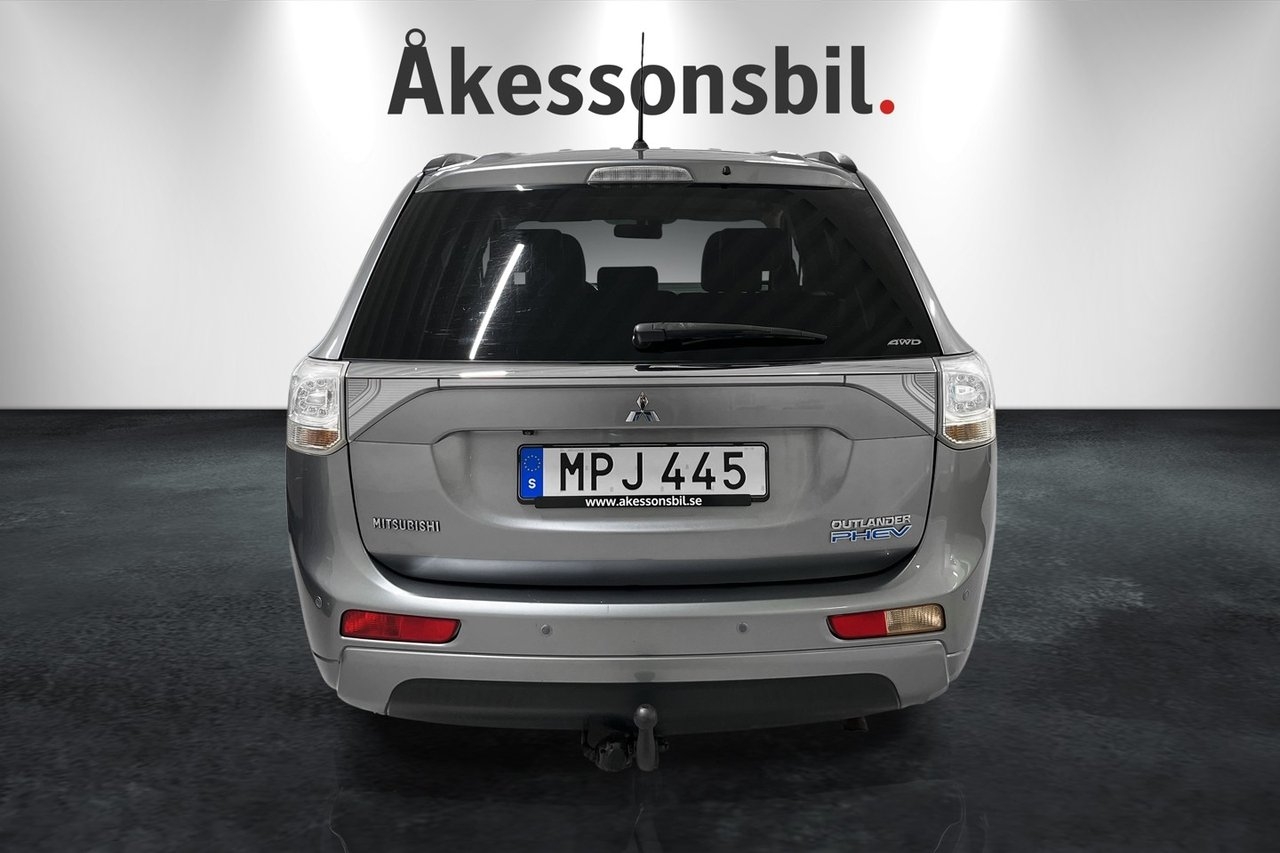 Mitsubishi Outlander PHEV CVT, 203hk AWD 2014, kuva 6/10