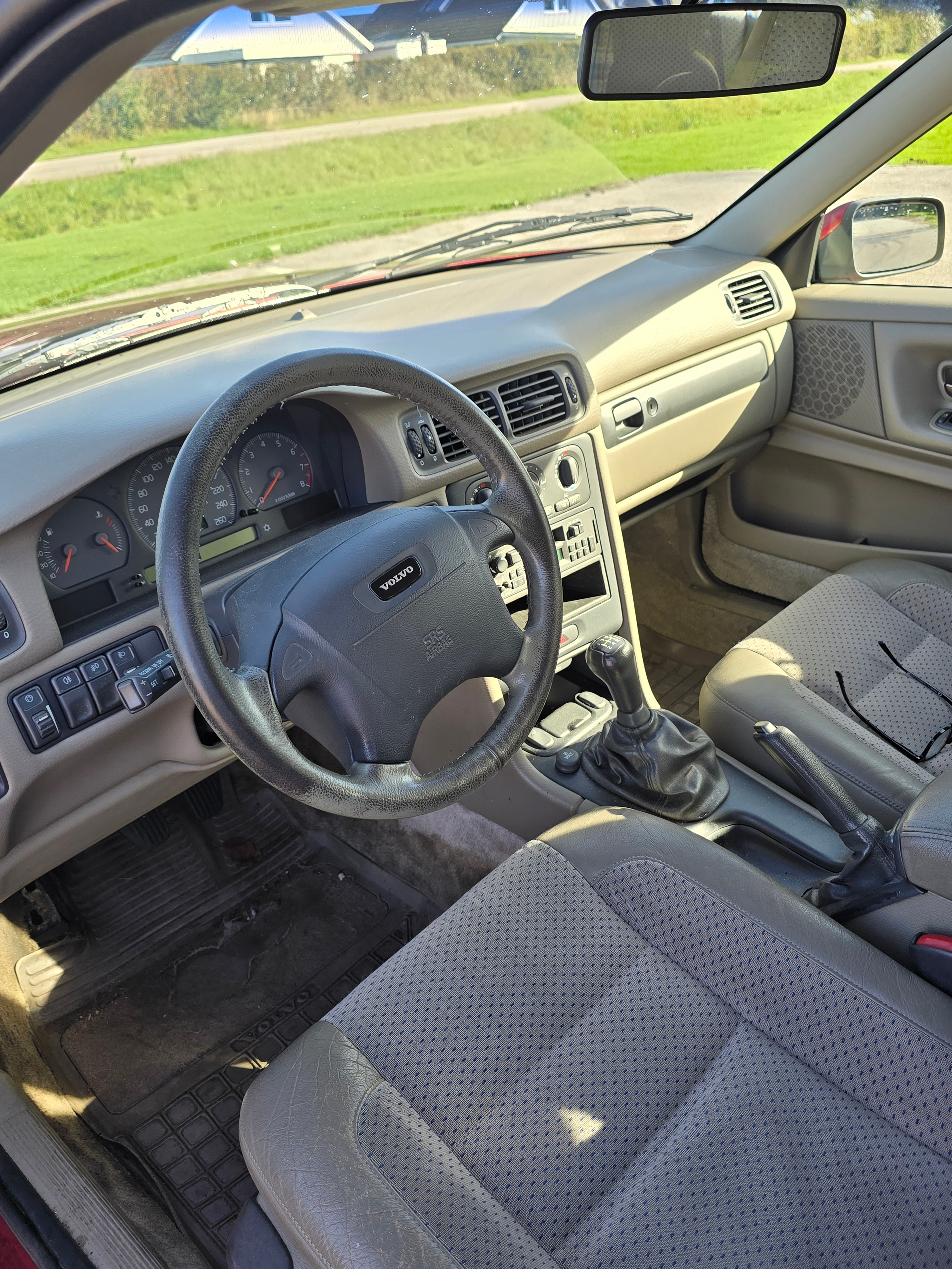 Volvo V70 2.5T Manuell 1998, bild 7/9