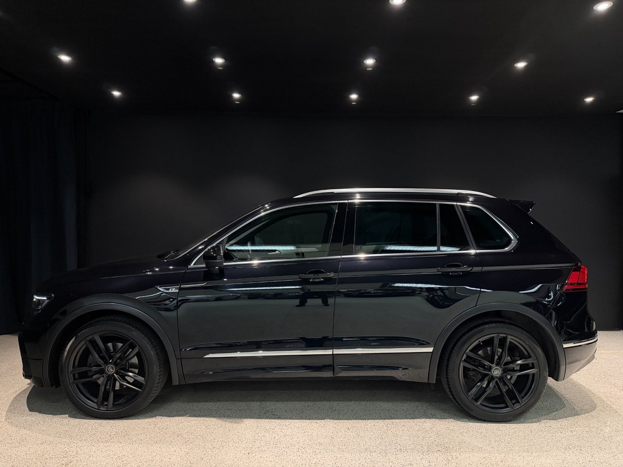 Volkswagen Tiguan 2.0 TSI 2020, photo 6/10