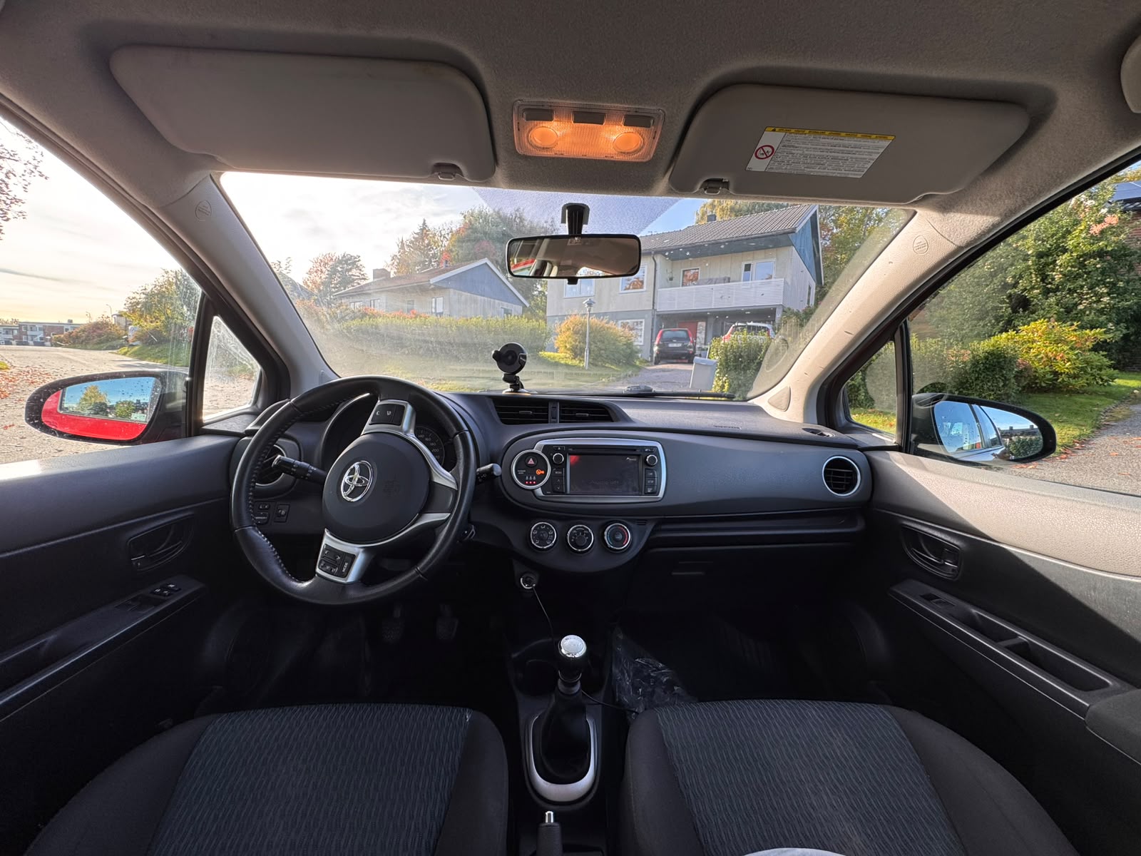 Toyota Yaris 2012, bild 2/5