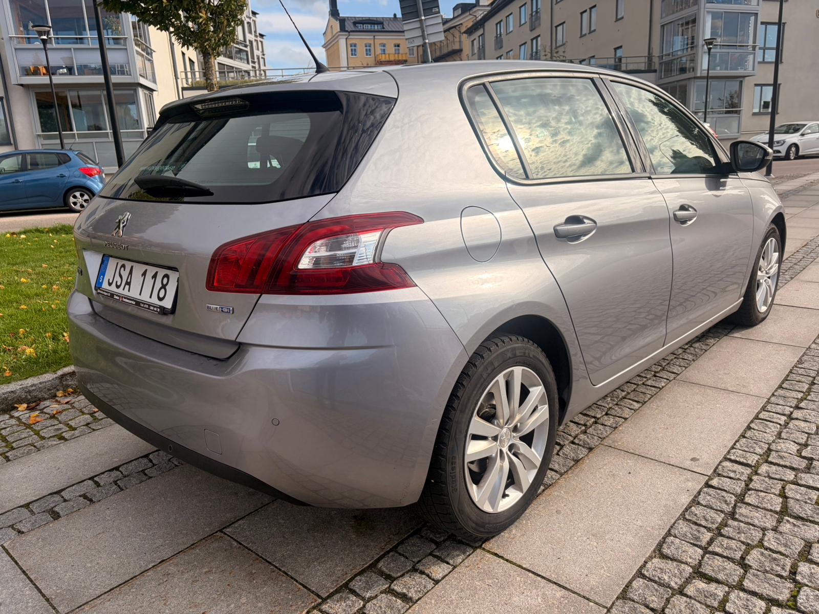Peugeot 308 1.6 BlueHDi 120 8v EAT 2016, bild 4/10