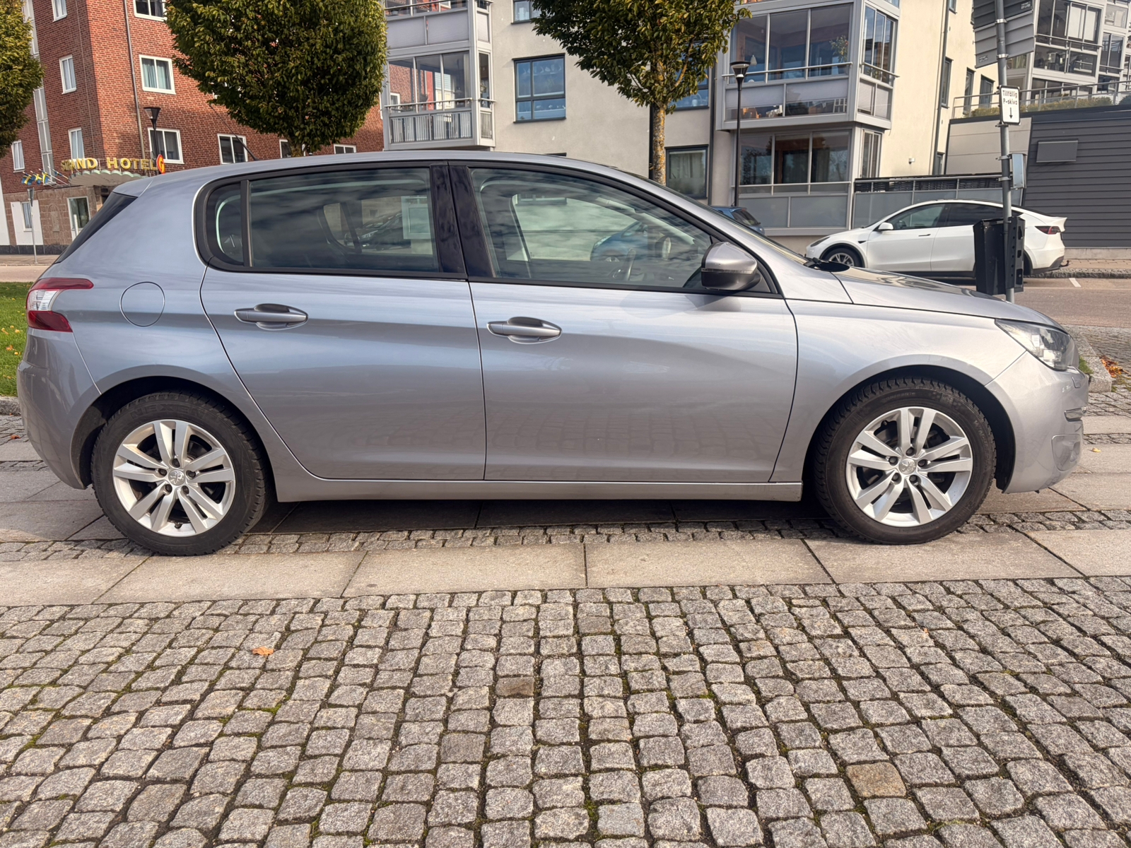 Peugeot 308 1.6 BlueHDi 120 8v EAT 2016, bild 3/10