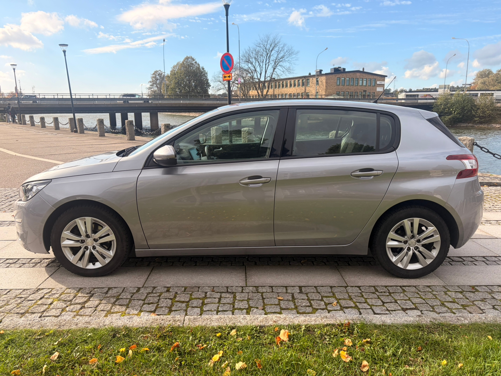 Peugeot 308 1.6 BlueHDi 120 8v EAT 2016, bild 6/10
