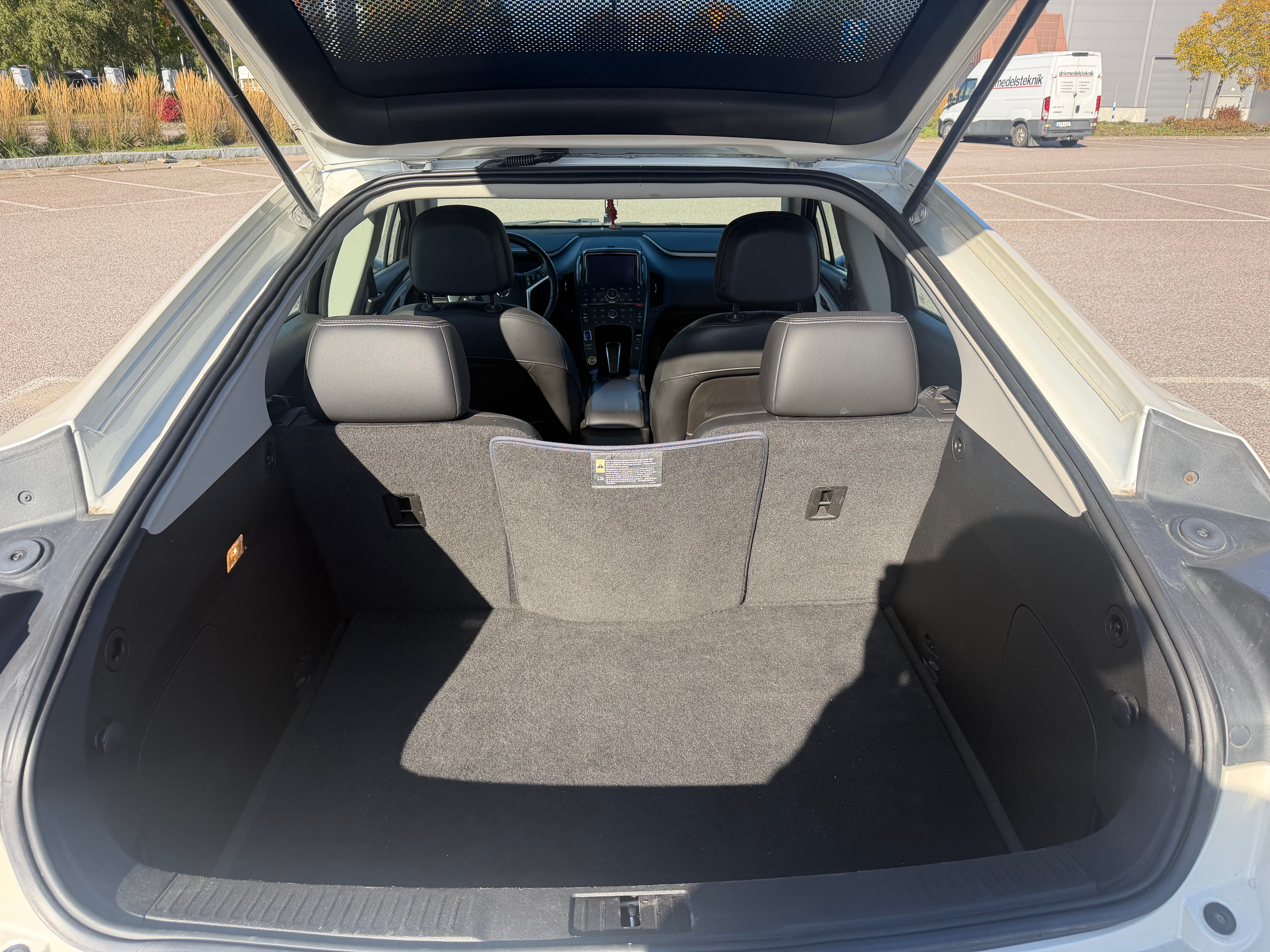 Opel Ampera 1.4 + 16 kWh CVT 2012, bild 4/6
