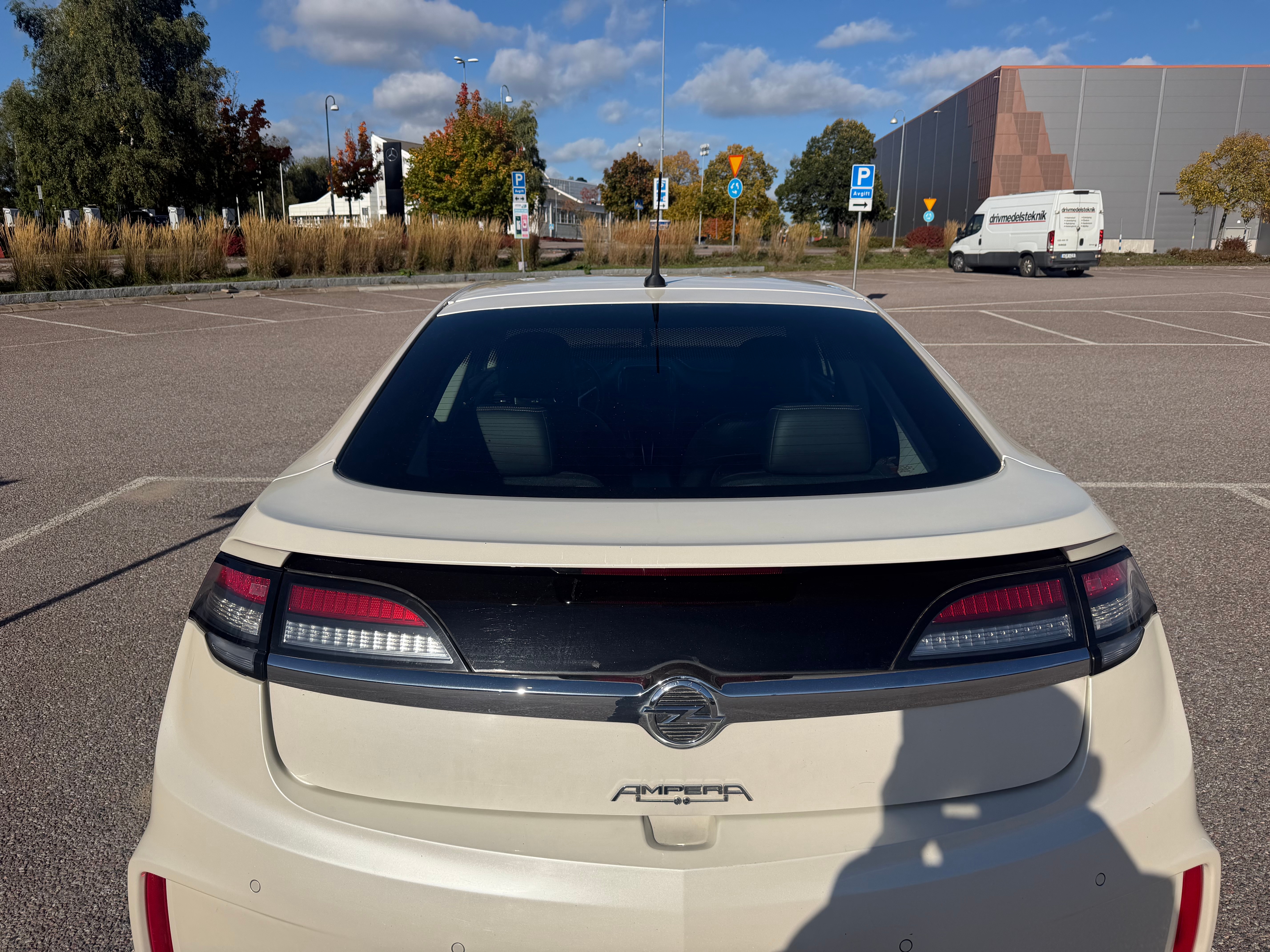Opel Ampera 1.4 + 16 kWh CVT 2012, bild 3/6