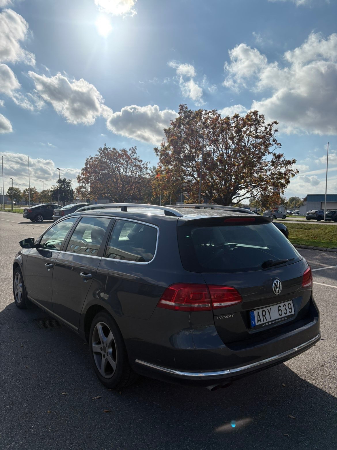 Volkswagen Passat 2011, kuva 4/5