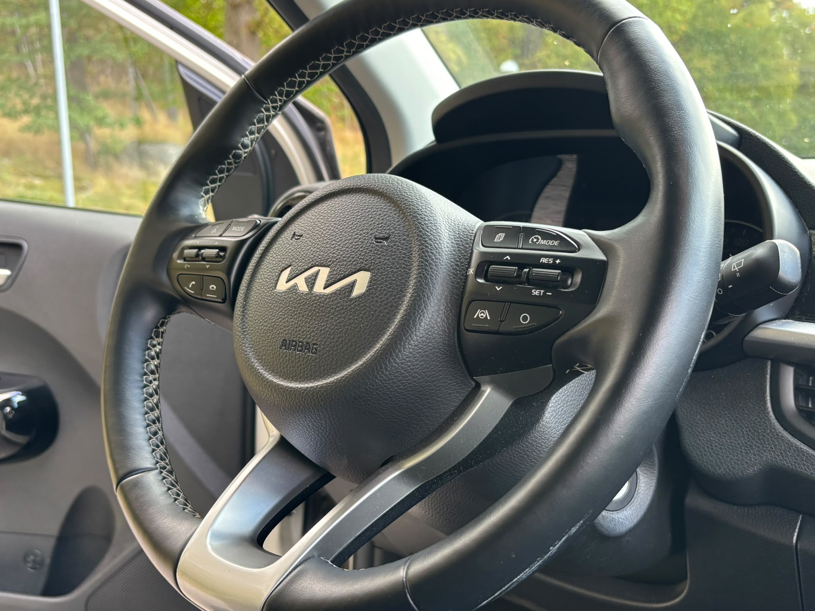 Kia Picanto 1.0 MPI AMT 2022, bild 3/10