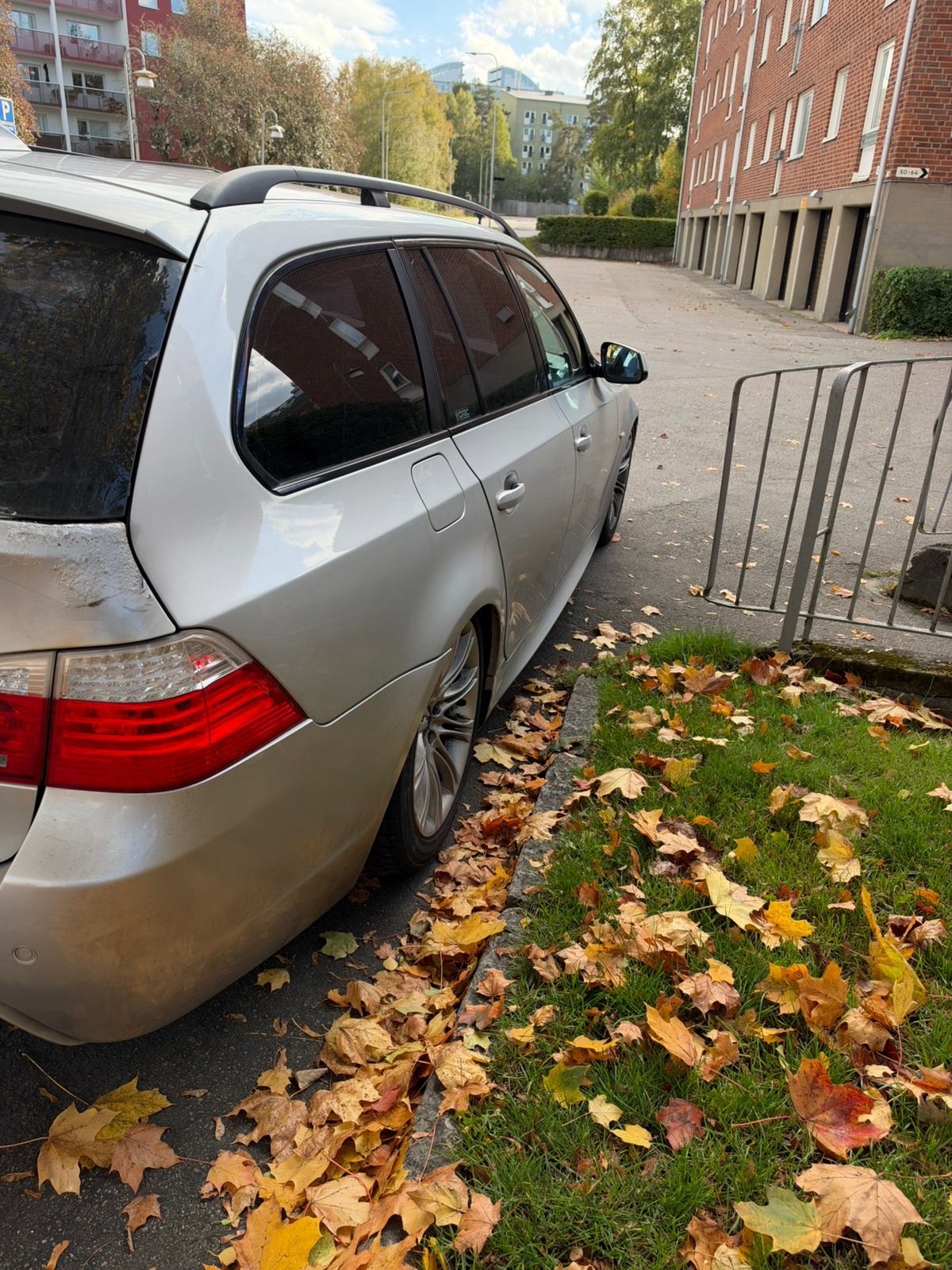 BMW 520 d Touring Automatisk 2010, bild 3/4