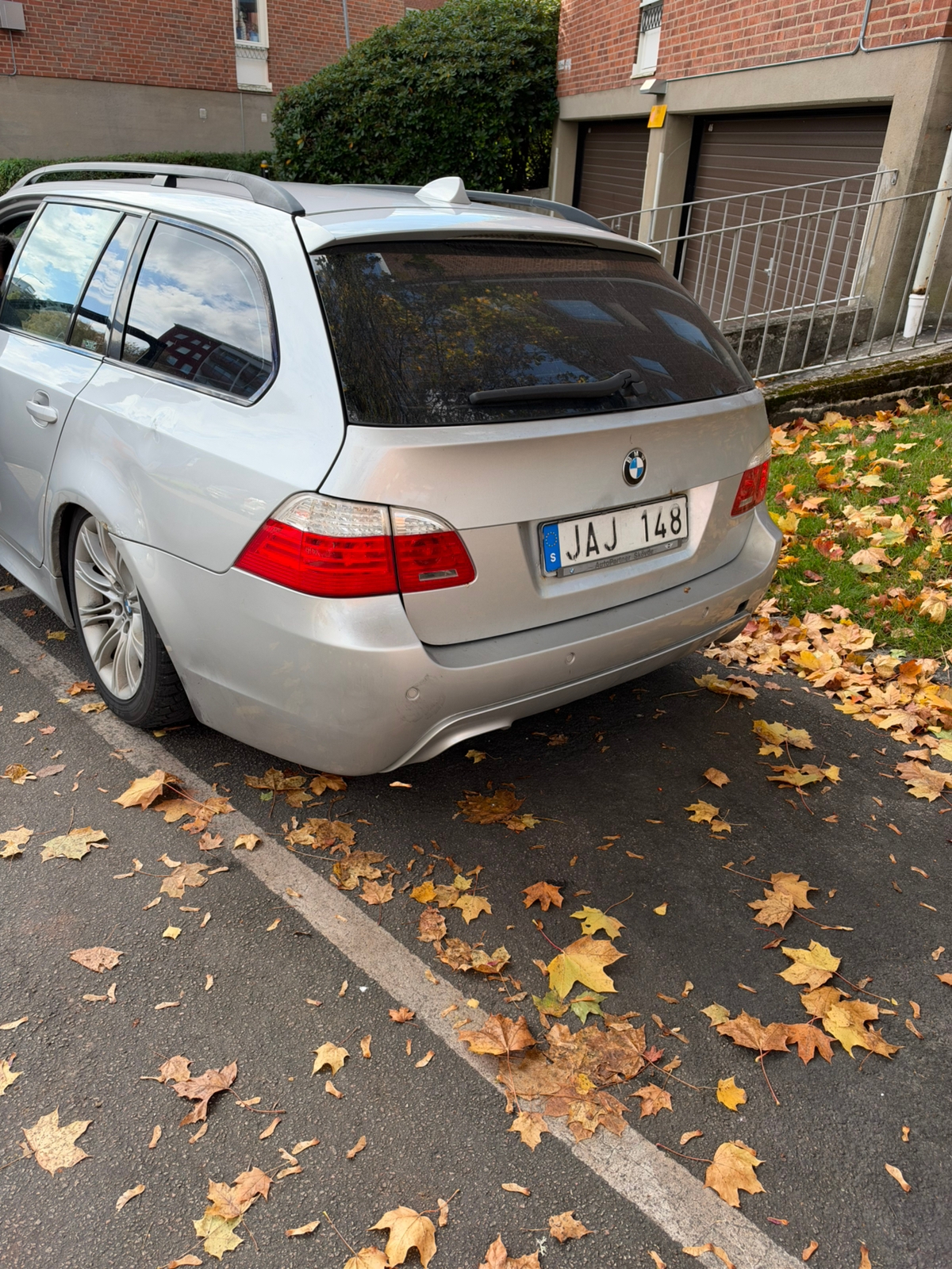 BMW 520 d Touring Automatisk 2010, bild 2/4