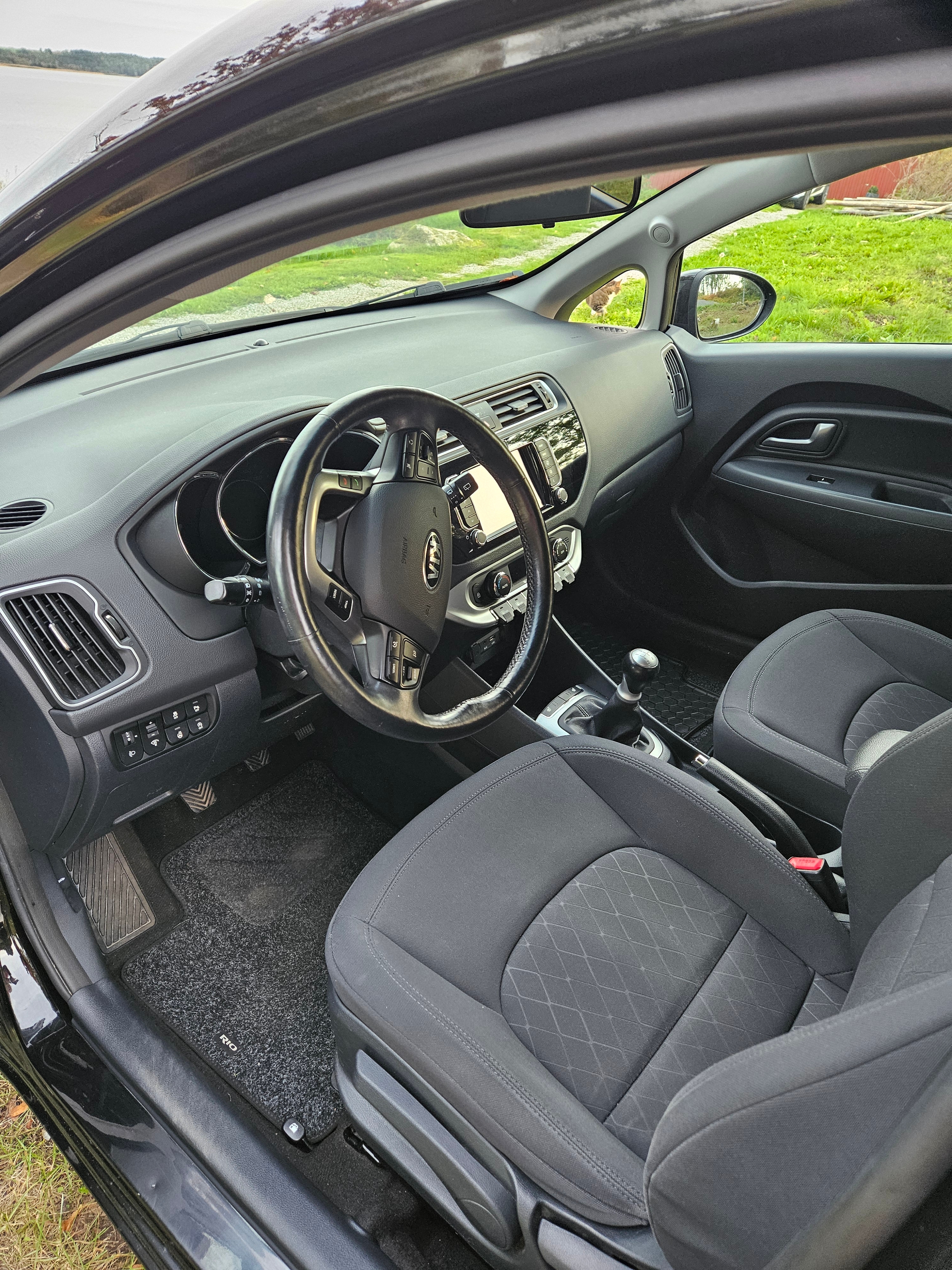 Kia Rio 5-dörrar 1.2 CVVT Manuell 2016, photo 3/4