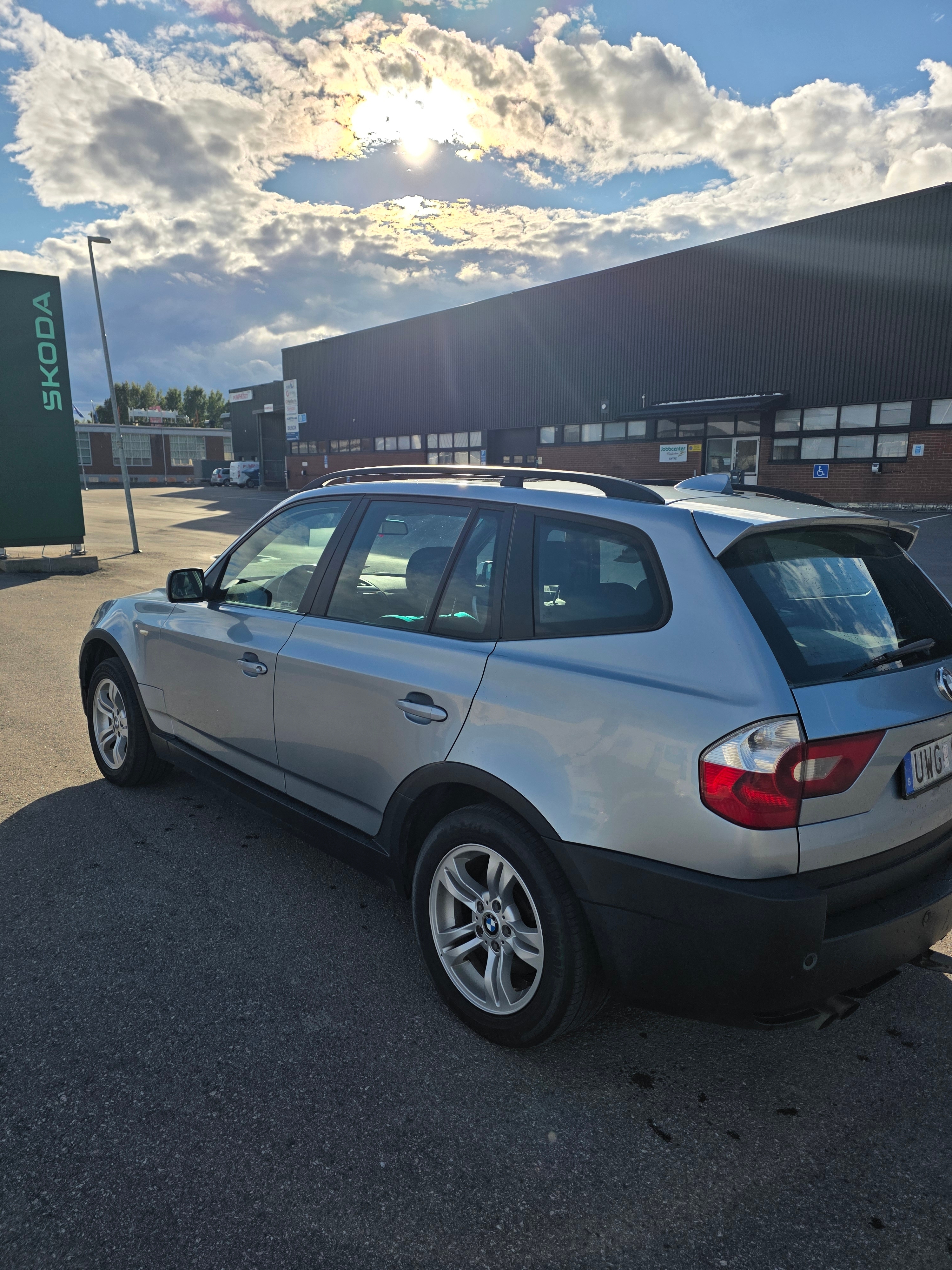 BMW X3 2.5i 2004, bild 2/3