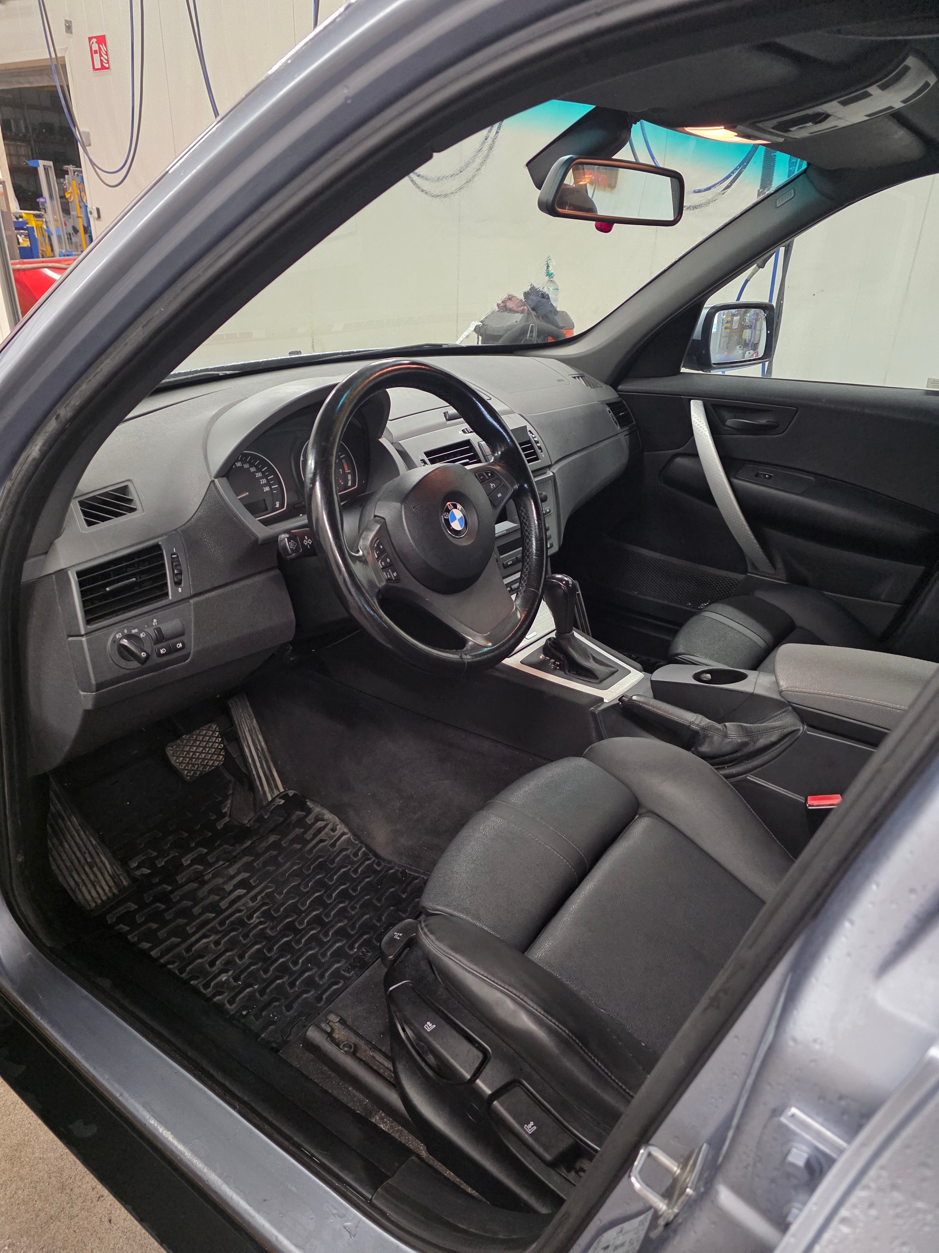 BMW X3 2.5i 2004, bild 3/3