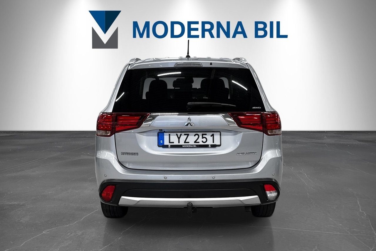 Mitsubishi Outlander 2016, kuva 5/10