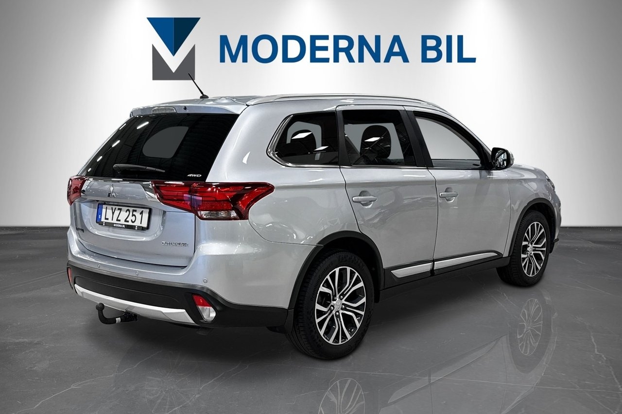 Mitsubishi Outlander 2016, kuva 6/10