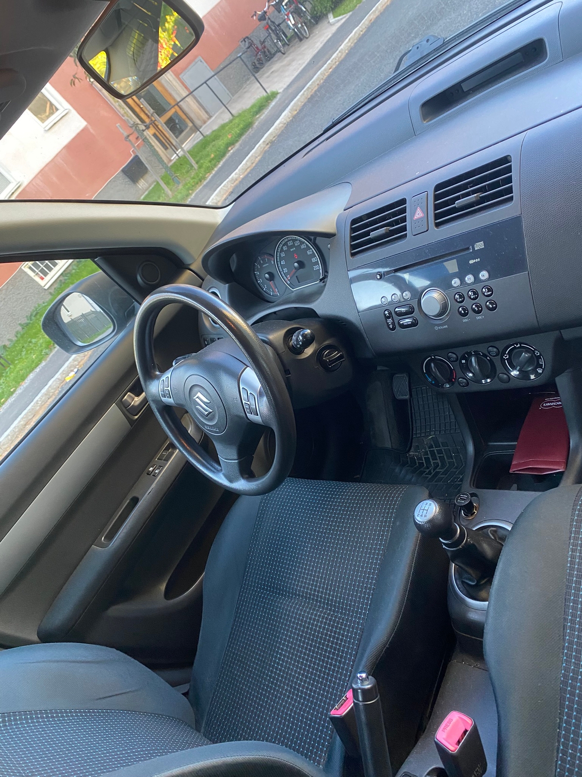 Suzuki Swift 2006, kuva 2/3