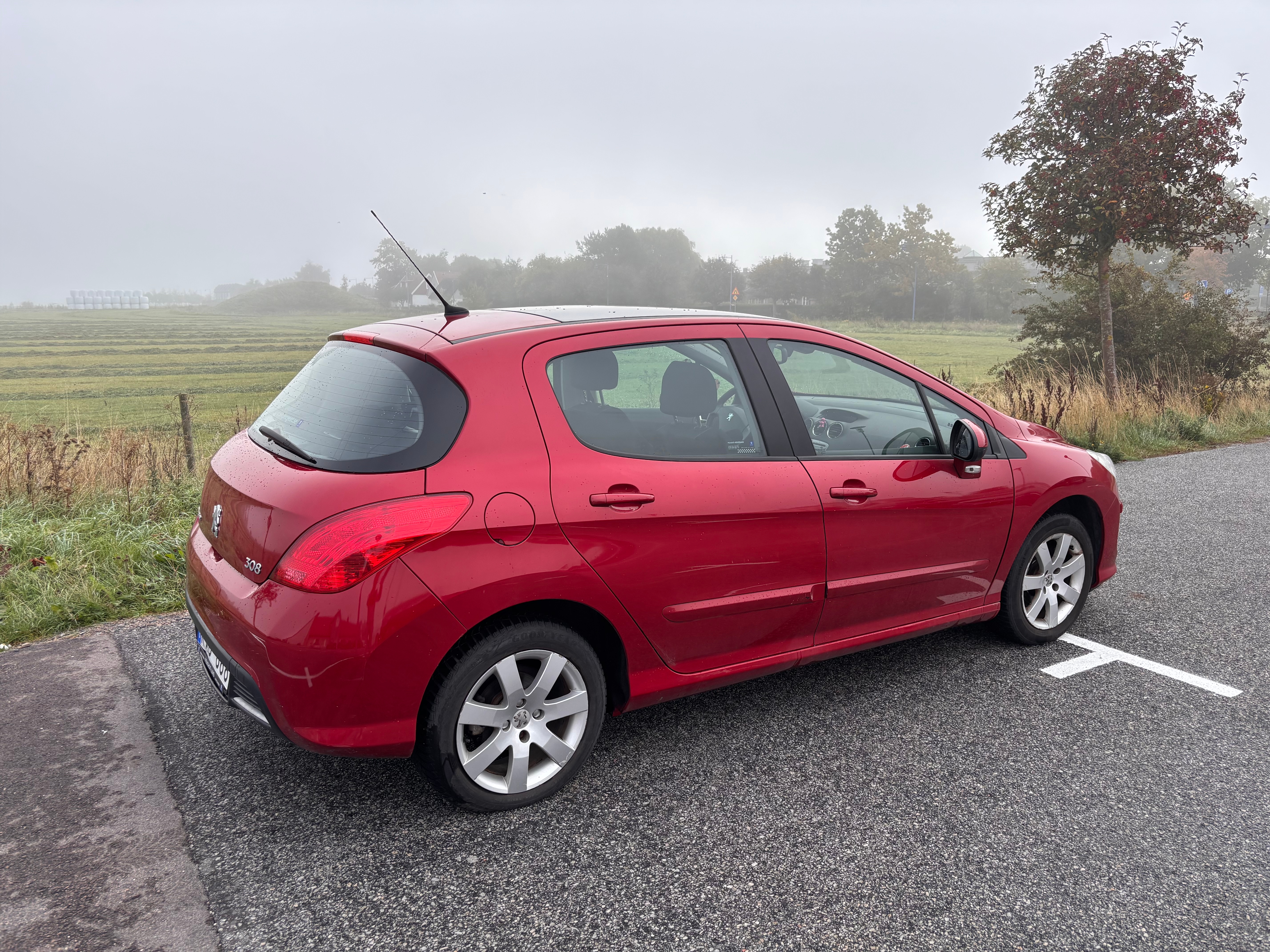 Peugeot 308 5-dörrar 1.6 THP Manuell 2009, kuva 2/4