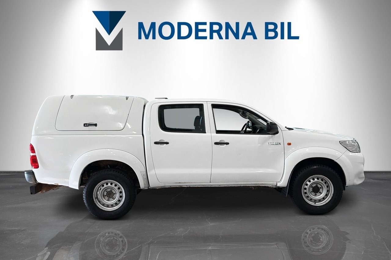 Toyota HiLux 2015, kuva 6/10