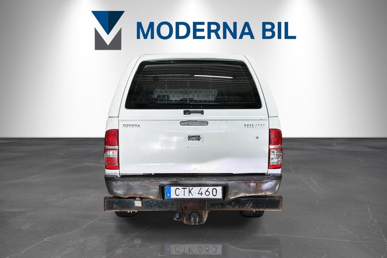 Toyota HiLux 2015, kuva 4/10