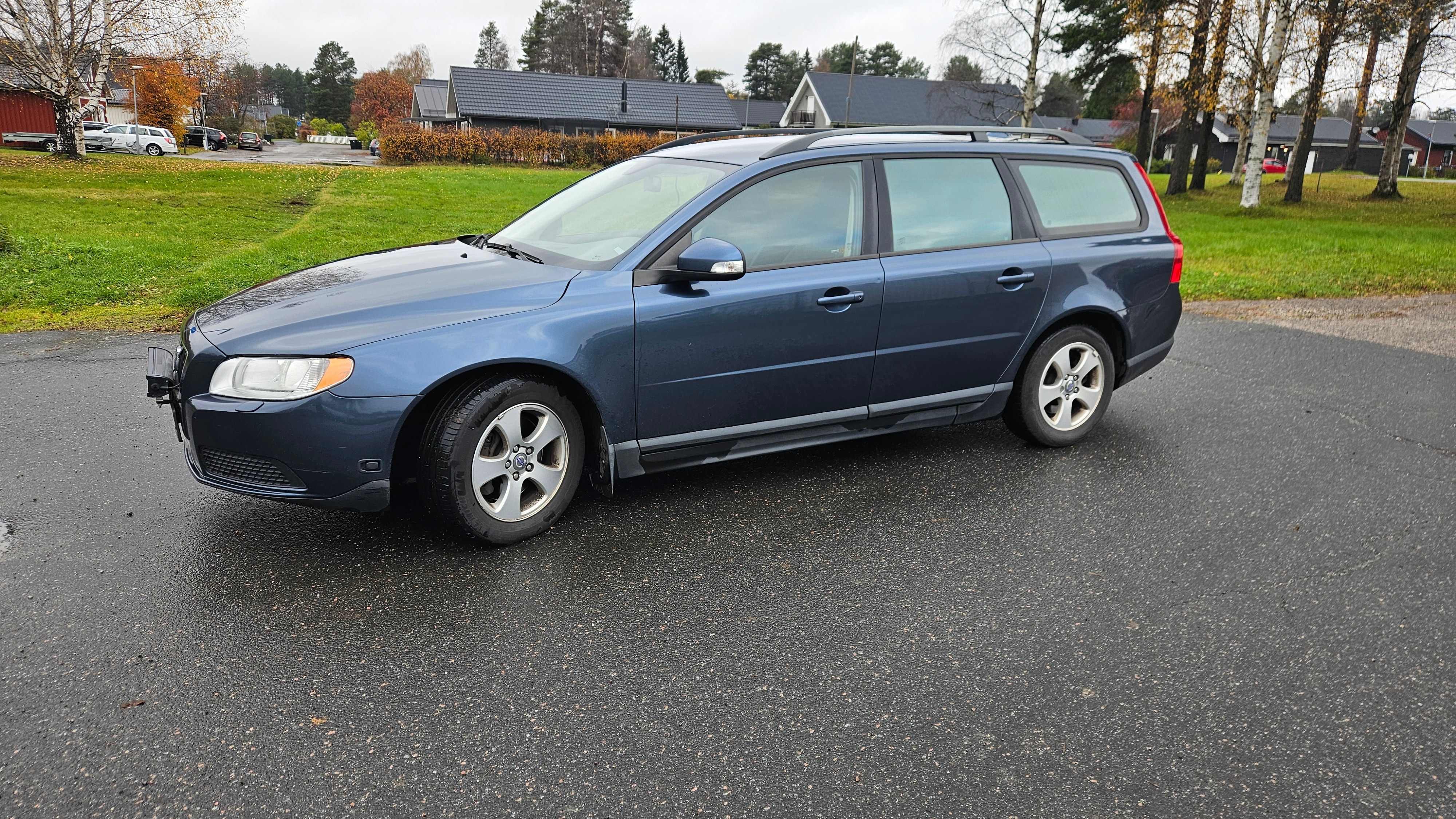 Volvo V70 2.5FT Geartronic 2009, bild 2/5