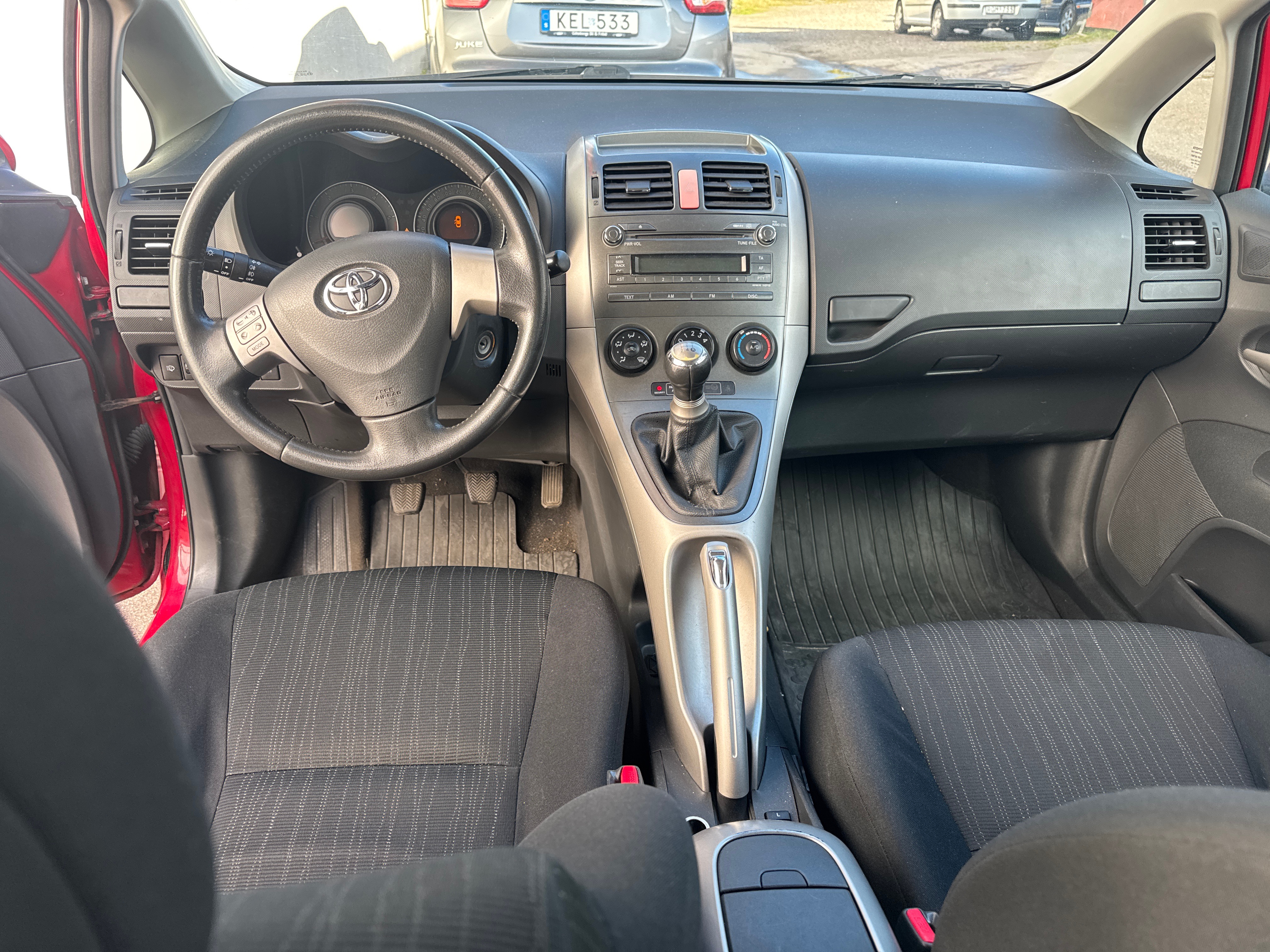 Toyota Auris 5-dörrar 1.4 D-4D Manuell 2007, bild 5/6