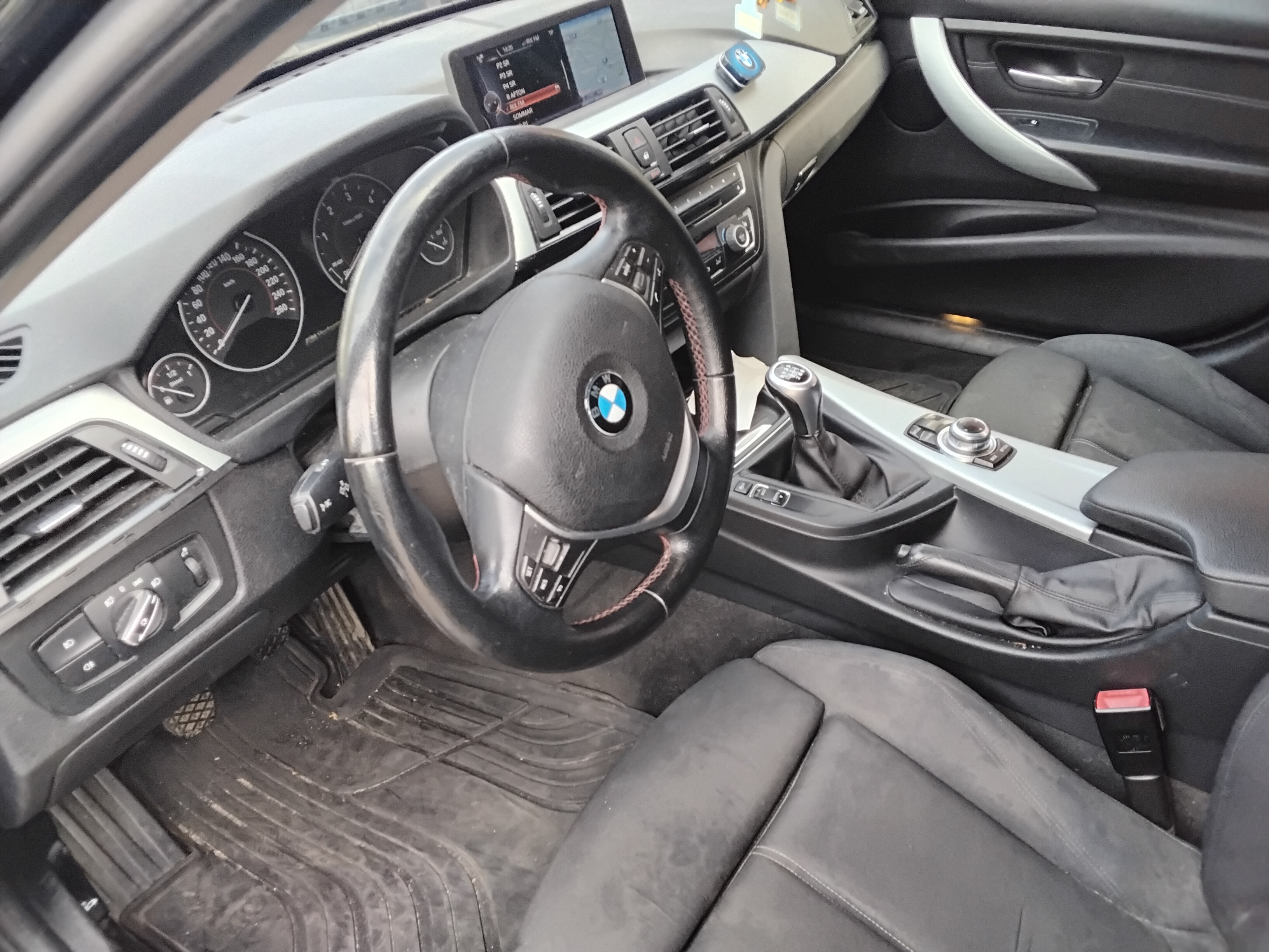 BMW 320 d Touring Manuell 2013, bild 4/6