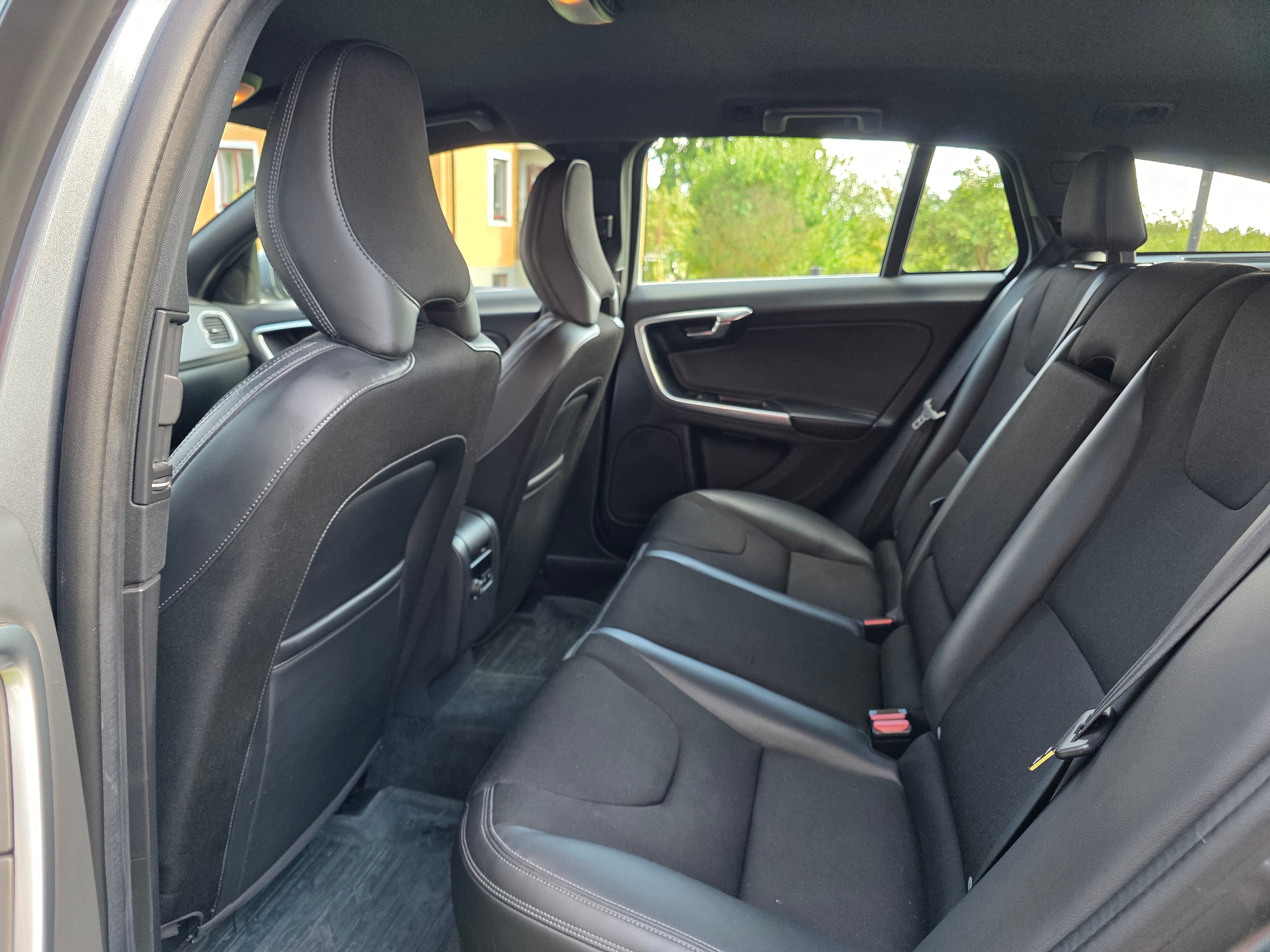 Volvo V60 D4 Manuell 2017, bild 4/4