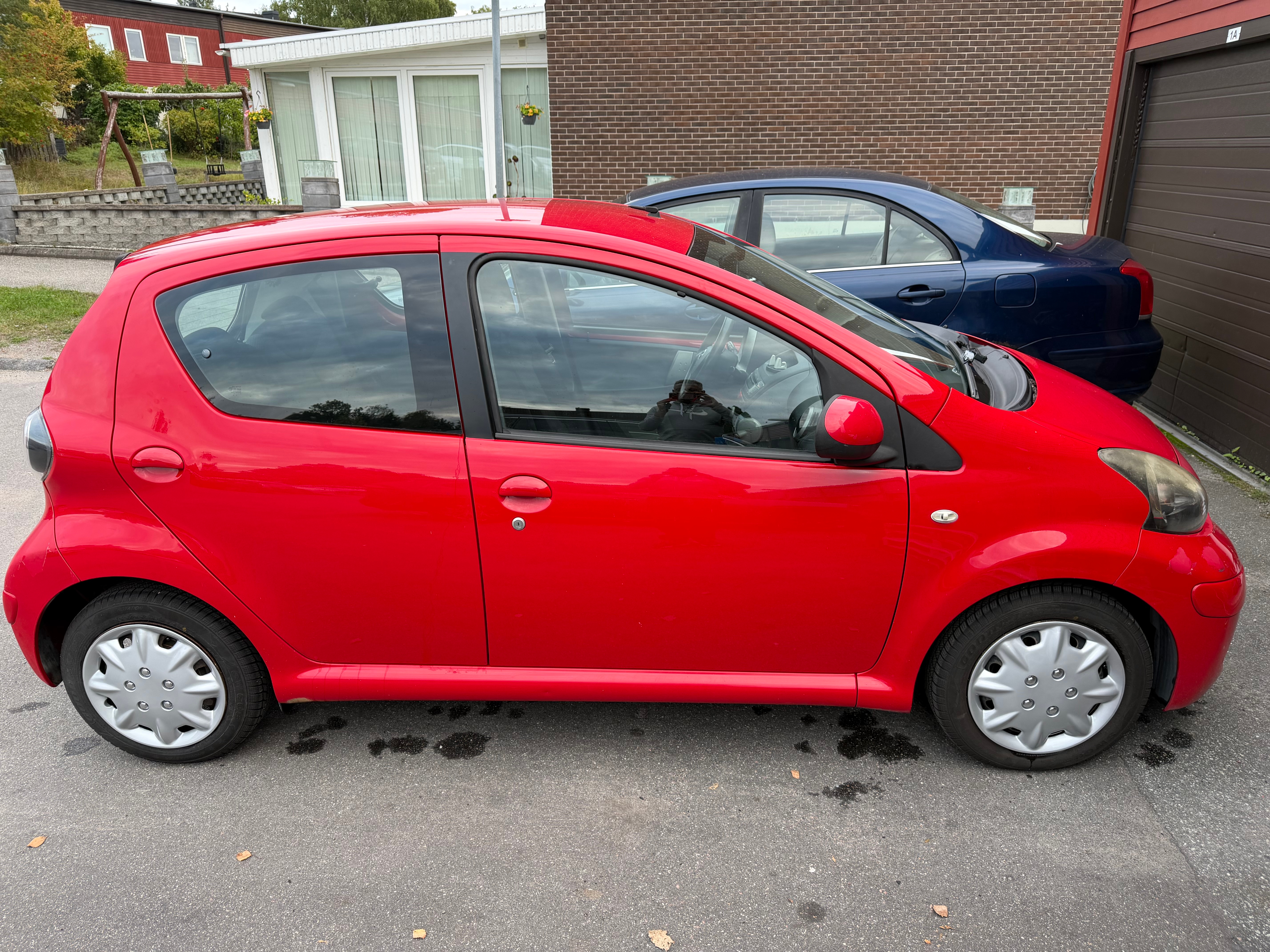 Toyota Aygo 5-dörrar 1.0 VVT-i Manuell 2010, photo 2/5