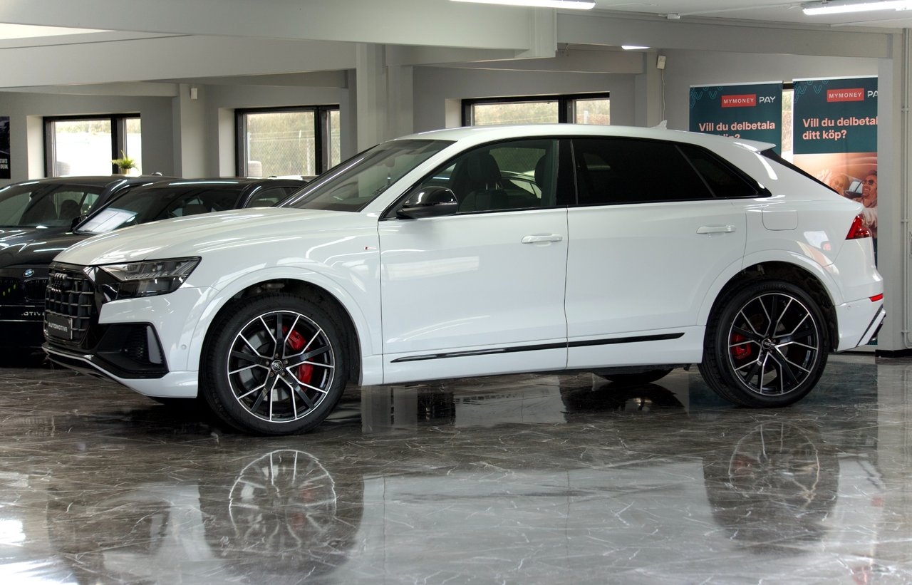 Audi Q8 2023, photo 4/10