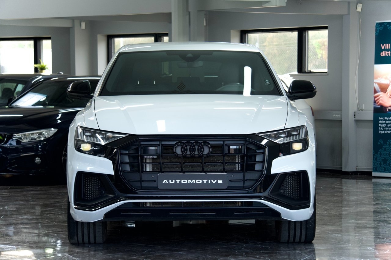 Audi Q8 2023, photo 2/10