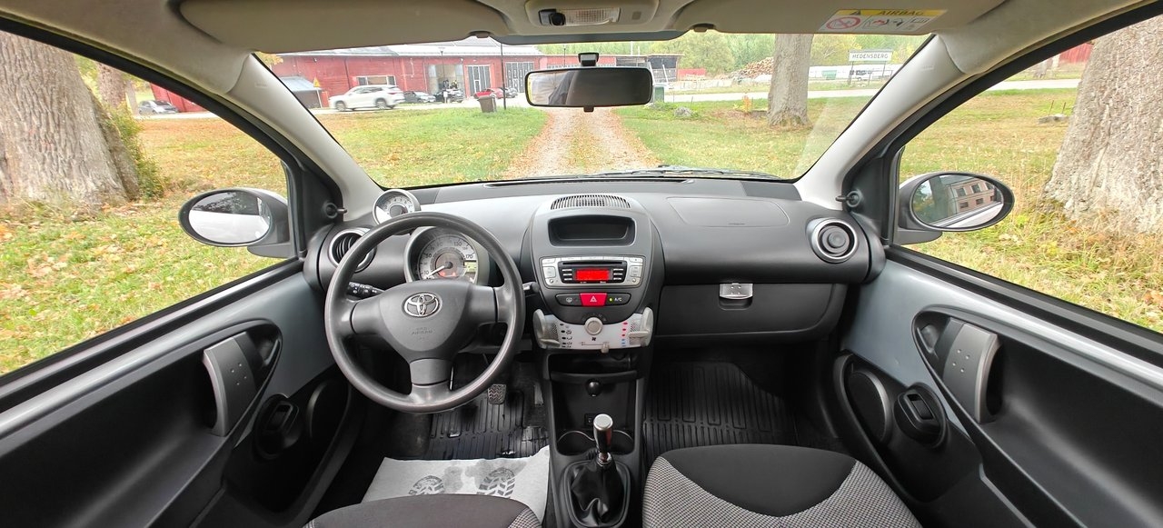 Toyota Aygo 5-dörrar 1.0 VVT-i Euro 5 2013, photo 5/10