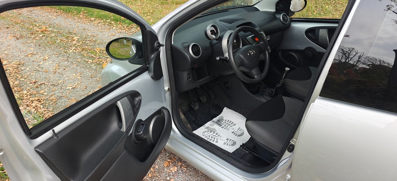 Toyota Aygo 5-dörrar 1.0 VVT-i Euro 5 2013, photo 7/10