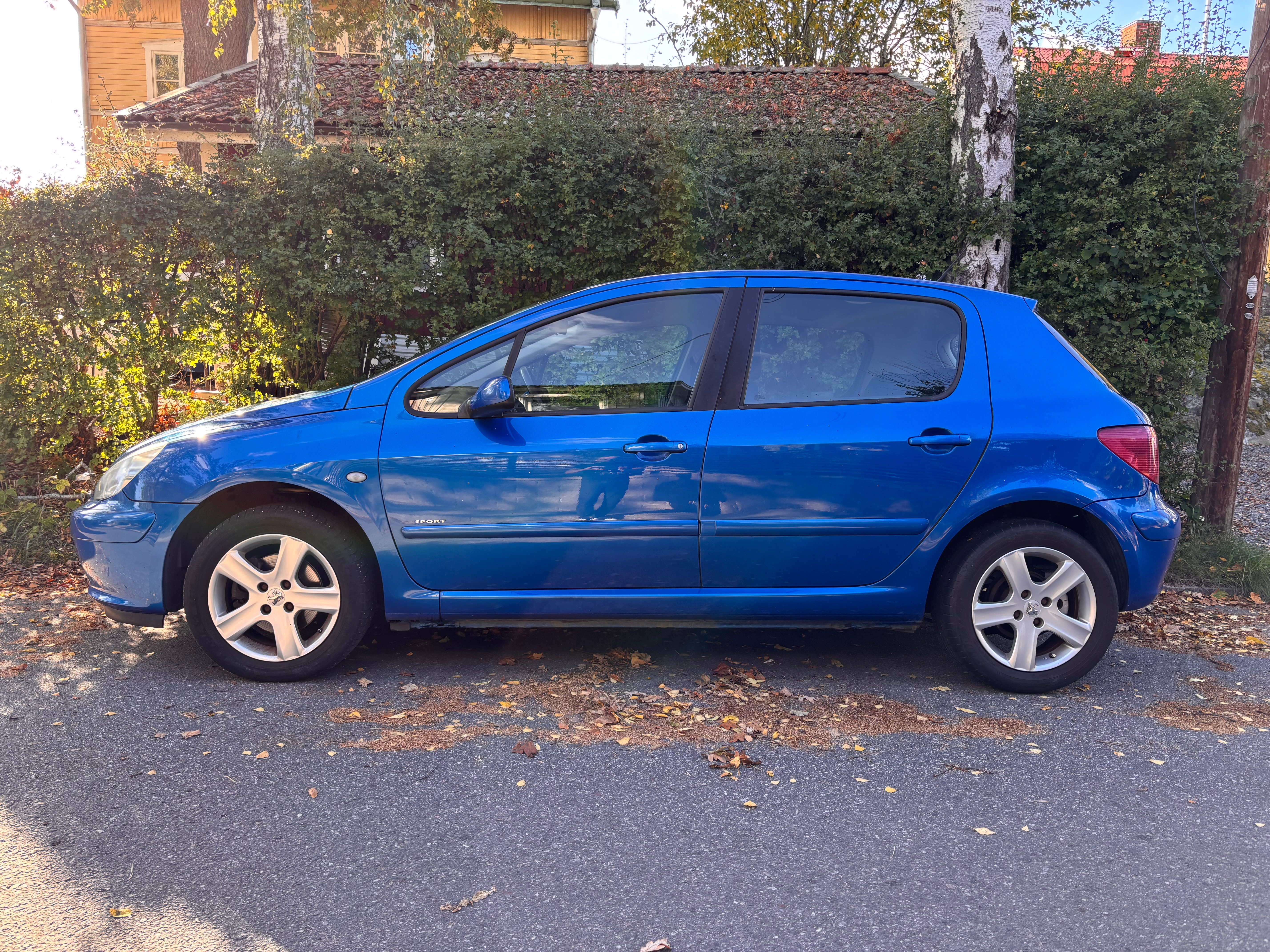 Peugeot 307 5-dörrar 2.0 Manuell 2005, photo 2/4